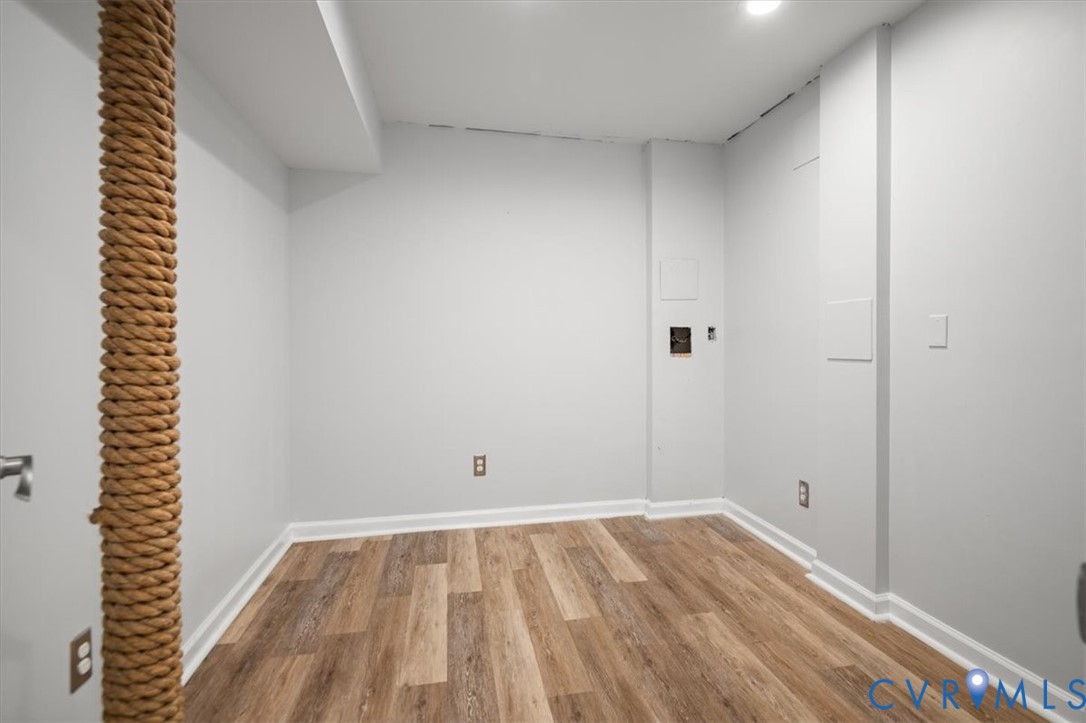 26 Lake Ct