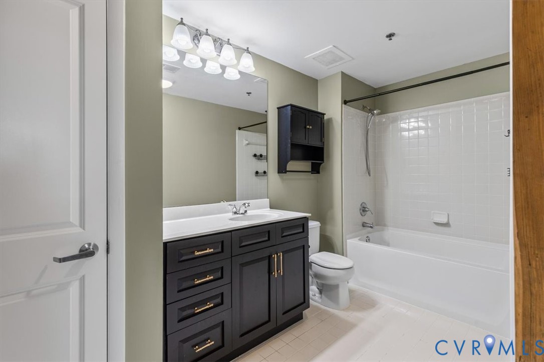 251 Rocketts Way Unit#104