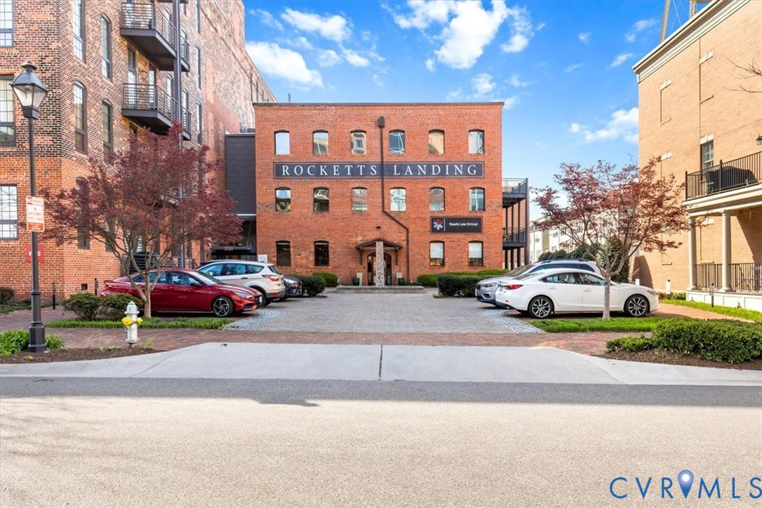 251 Rocketts Way Unit#104