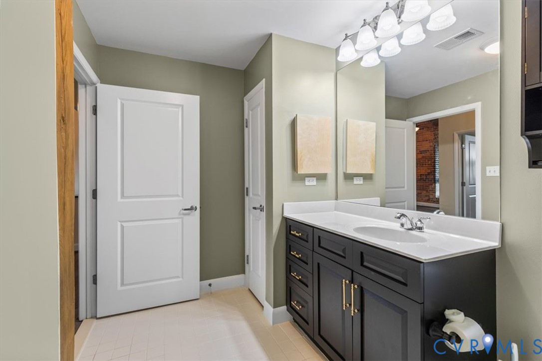 251 Rocketts Way Unit#104