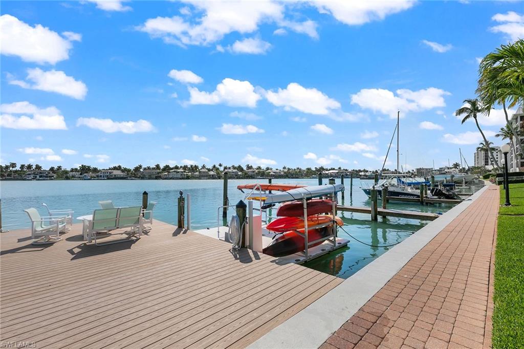2800 Gulf Shore BLVD N # 105