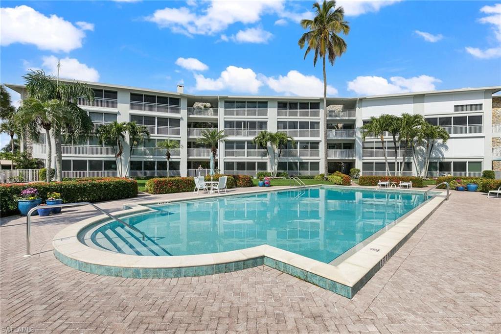 2800 Gulf Shore BLVD N # 105