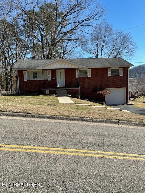 205 Hillside Rd