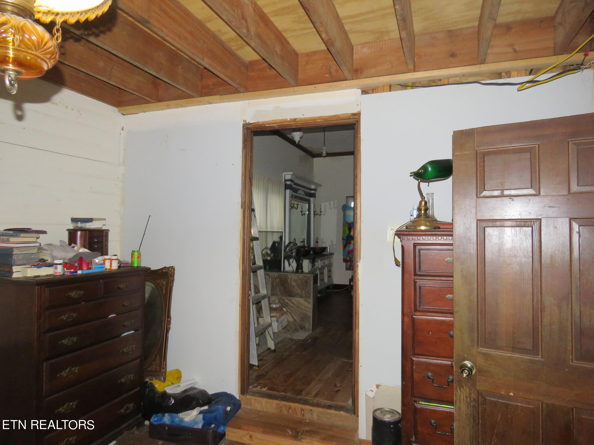 127 Manor Rd