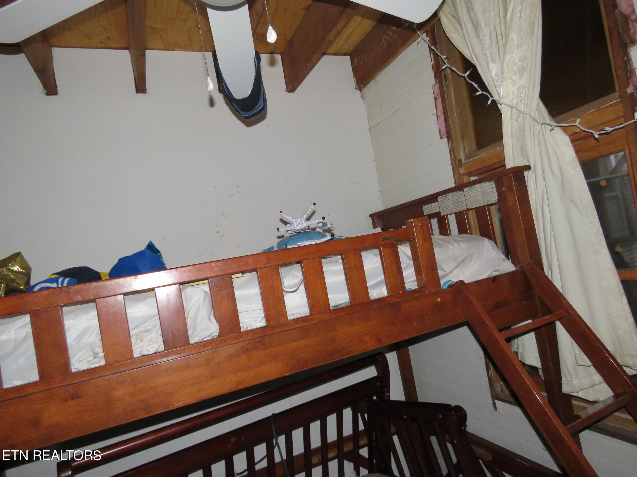 127 Manor Rd