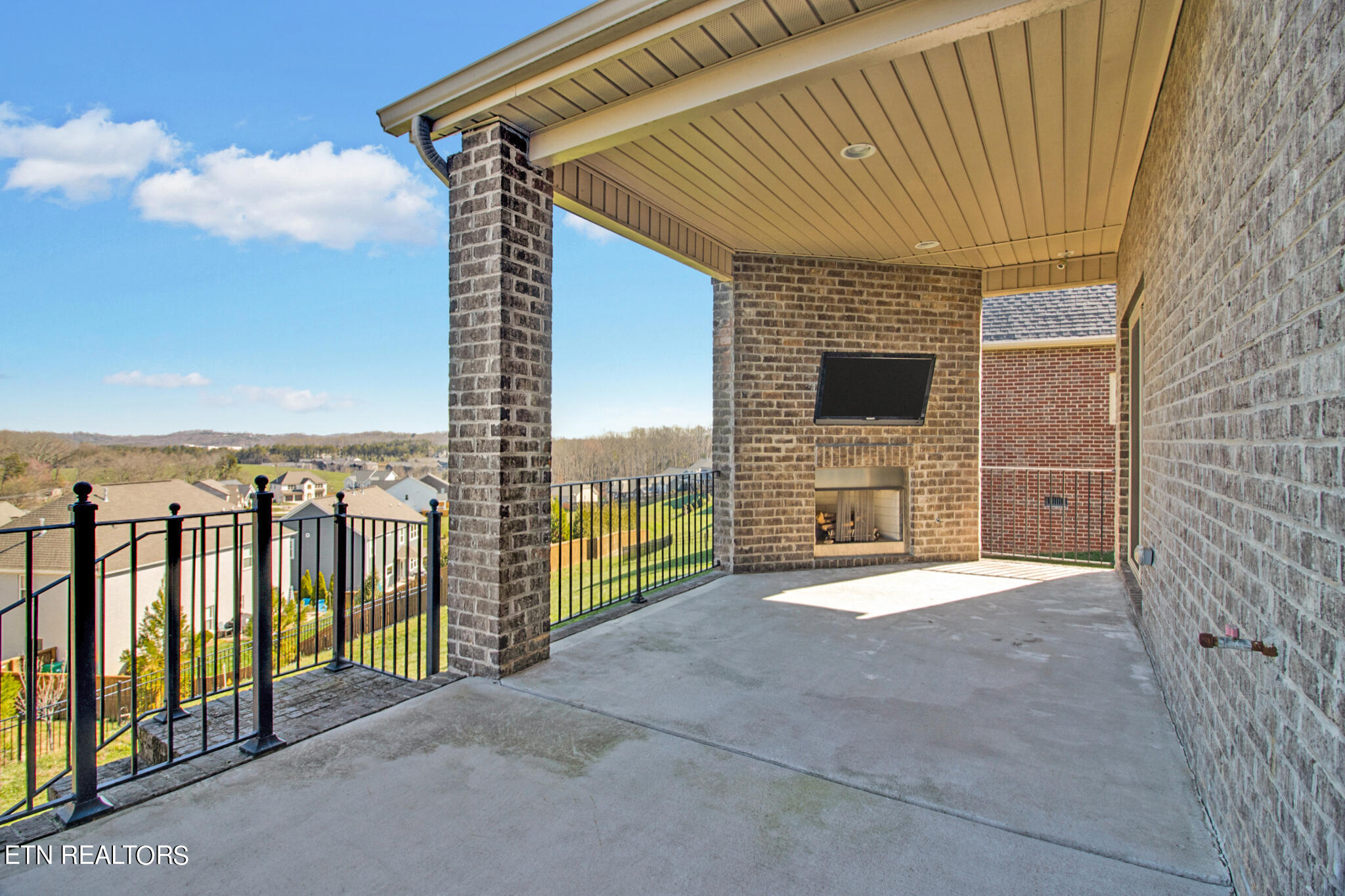 10841 Hunters Knoll Lane