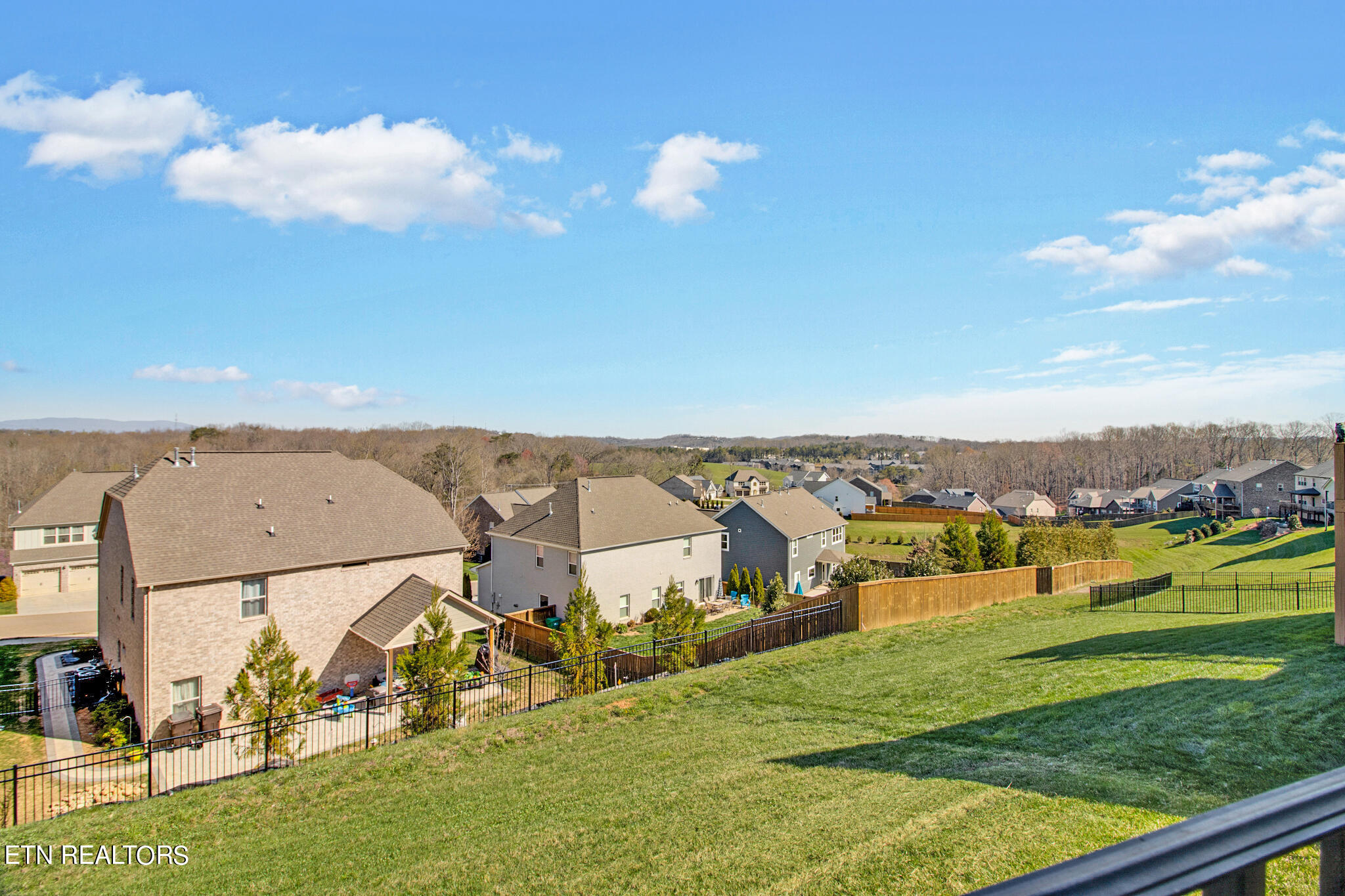 10841 Hunters Knoll Lane