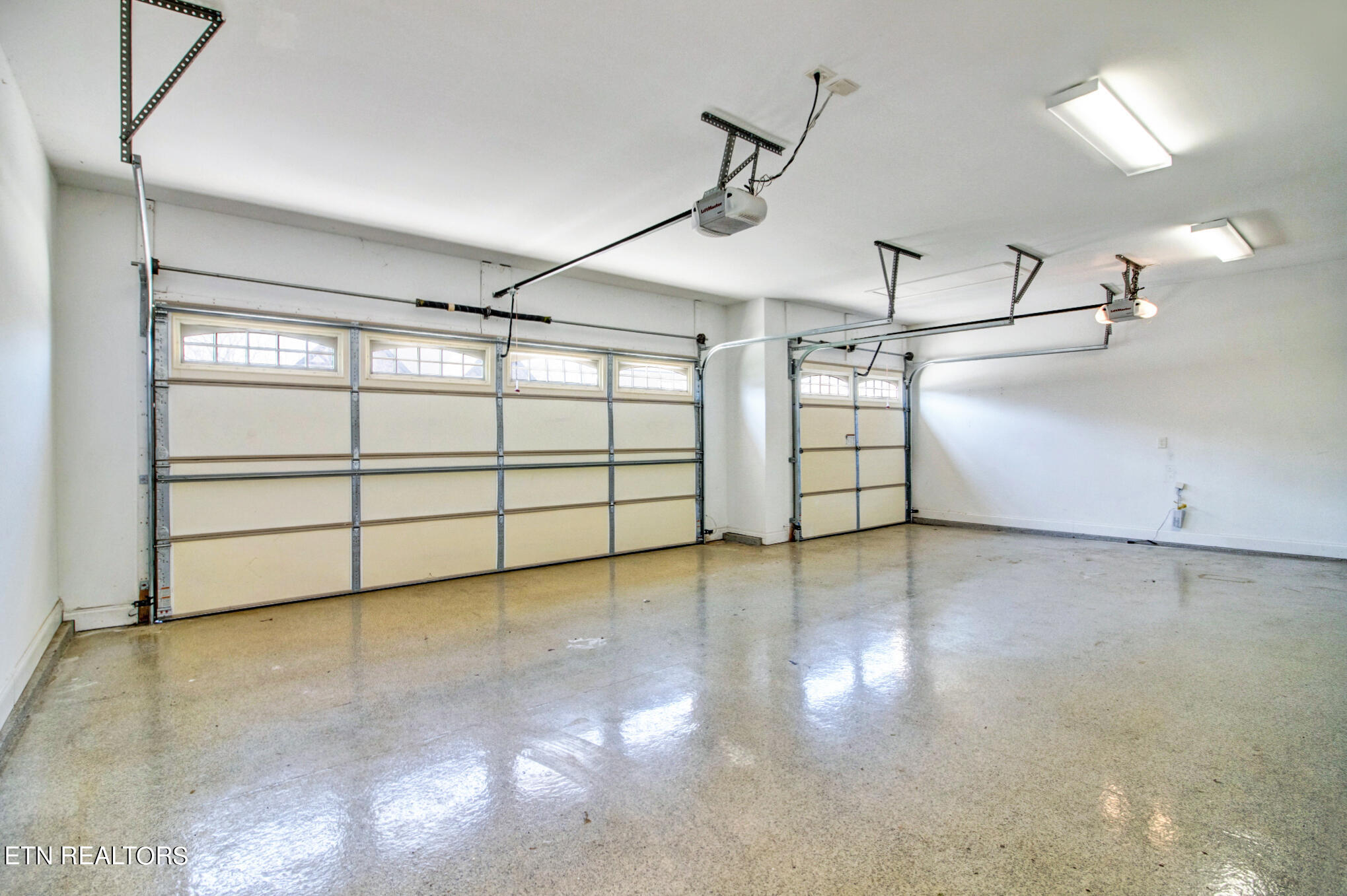 10841 Hunters Knoll Lane