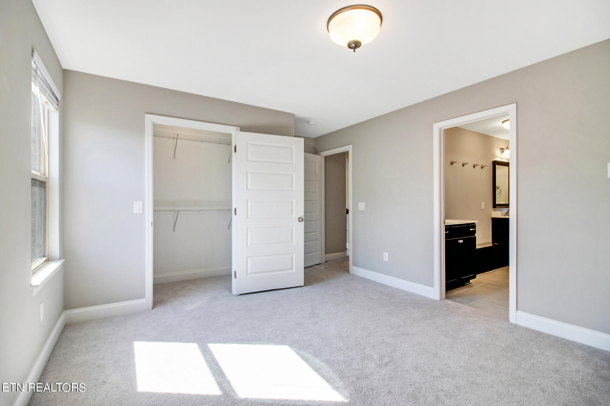 10841 Hunters Knoll Lane