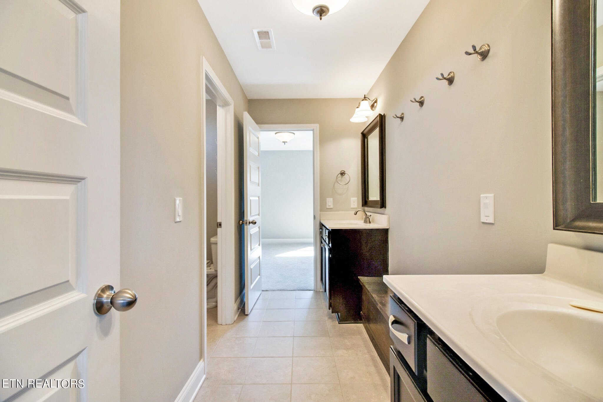 10841 Hunters Knoll Lane