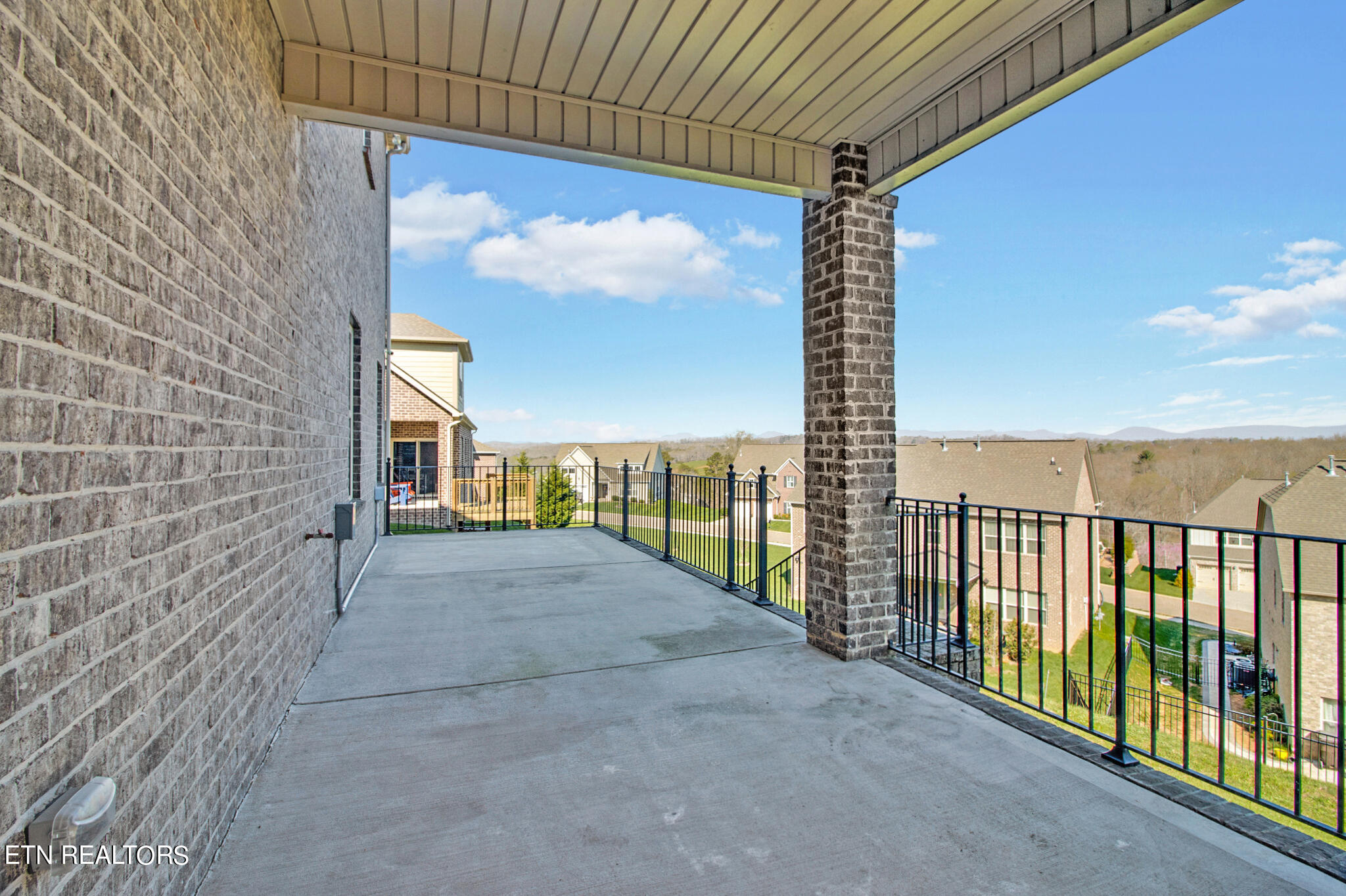 10841 Hunters Knoll Lane