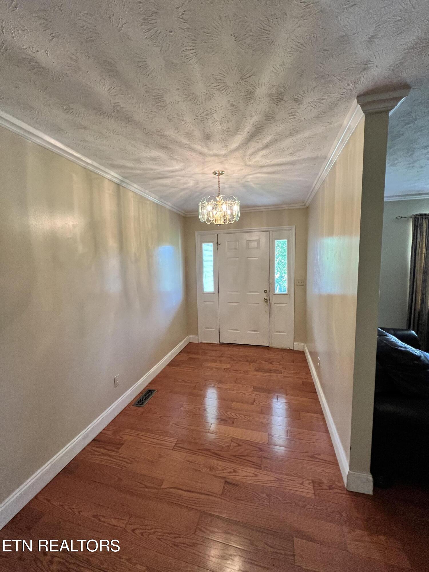 118 Hoskins Lane