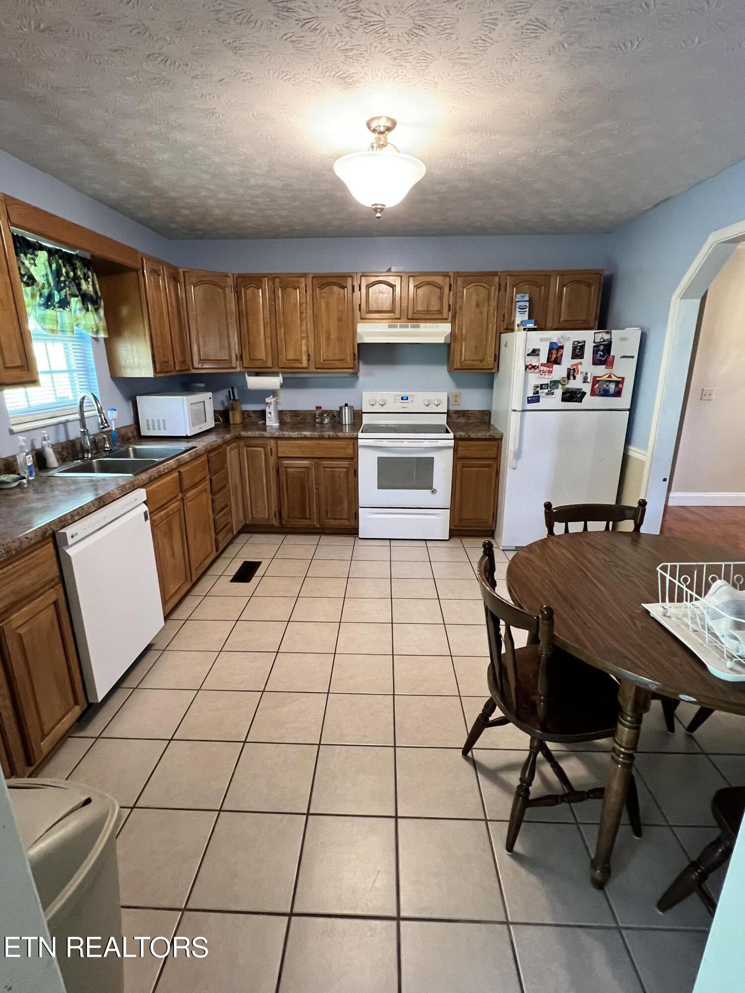 118 Hoskins Lane
