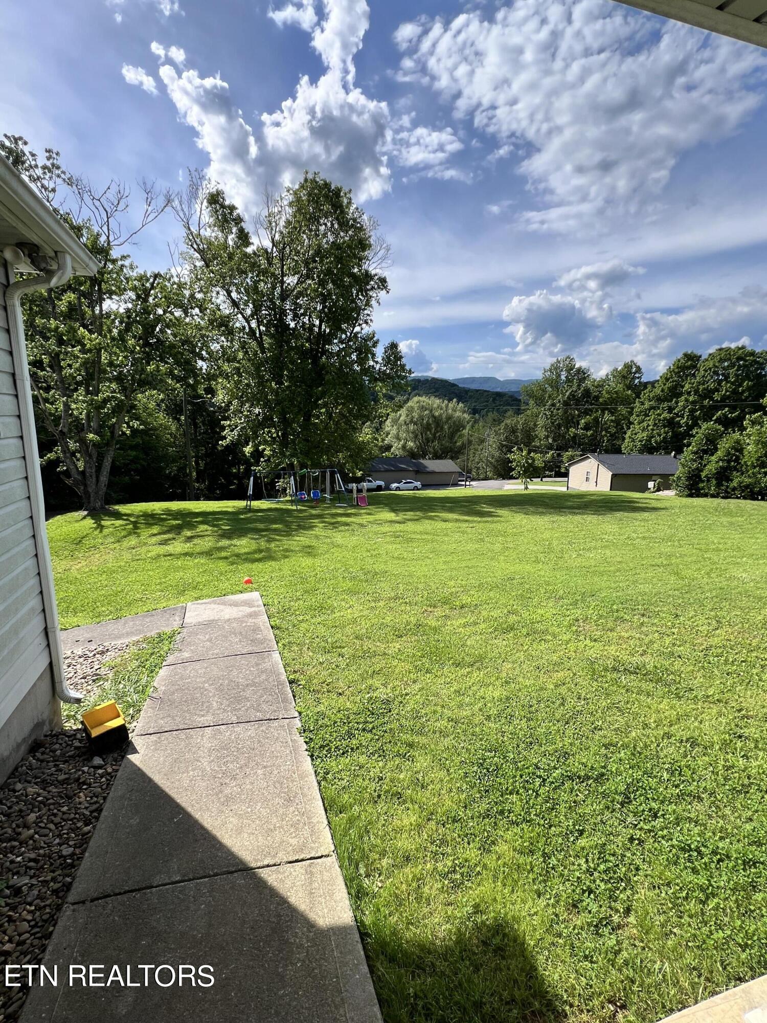 118 Hoskins Lane