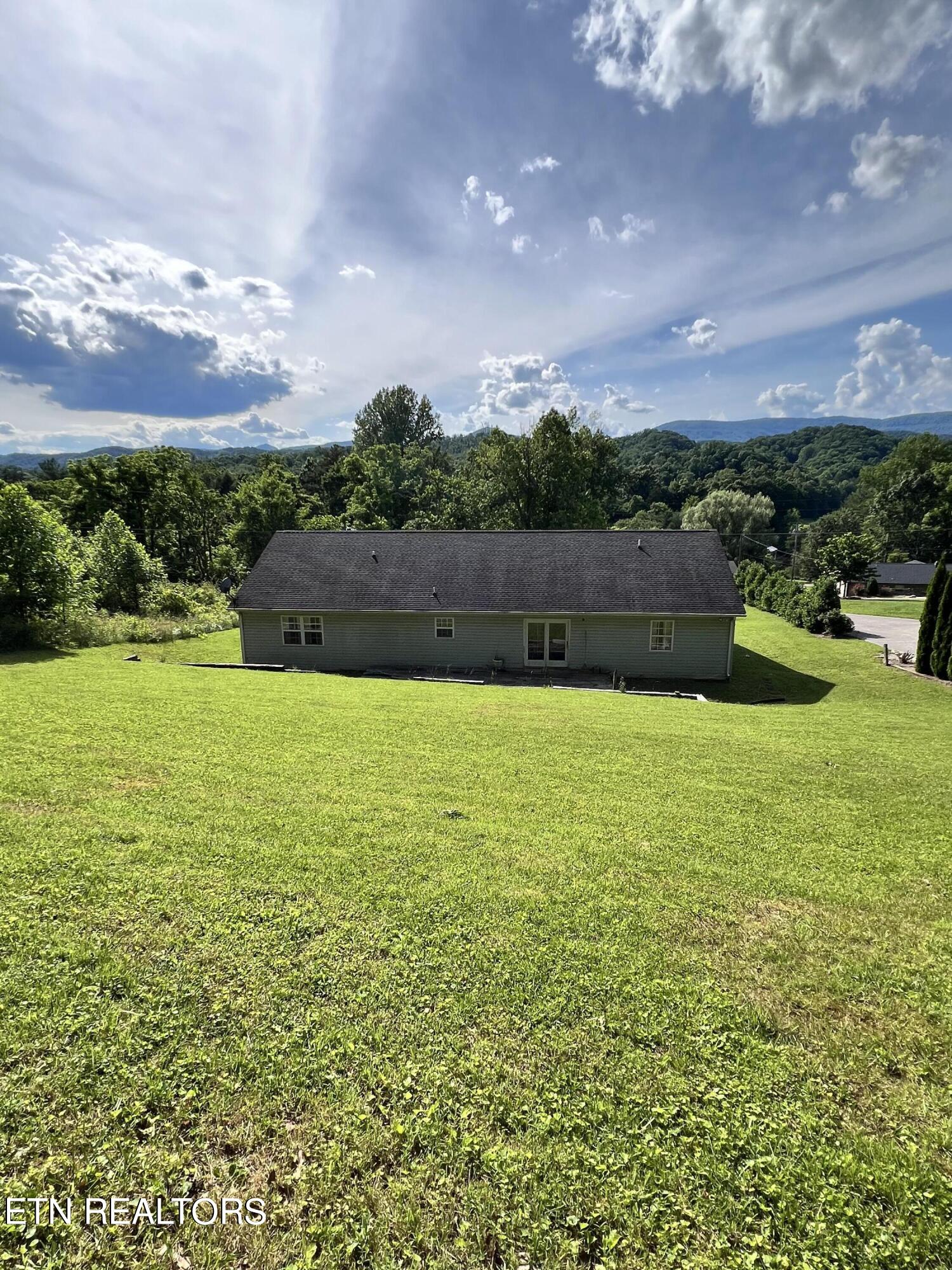 118 Hoskins Lane