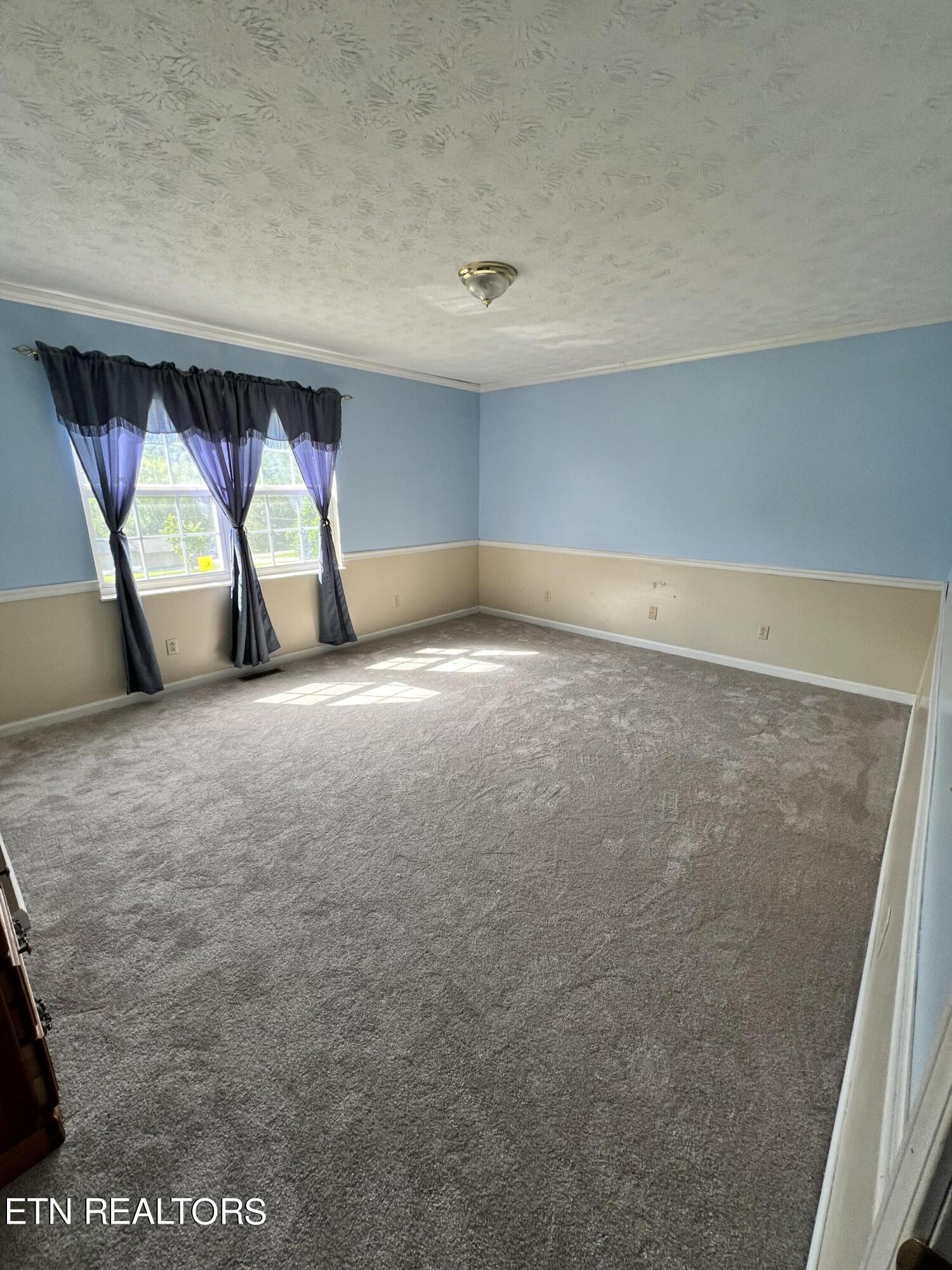 118 Hoskins Lane