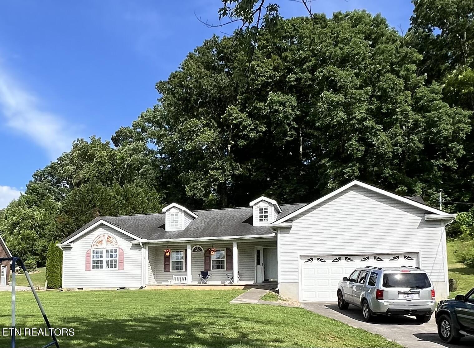 118 Hoskins Lane