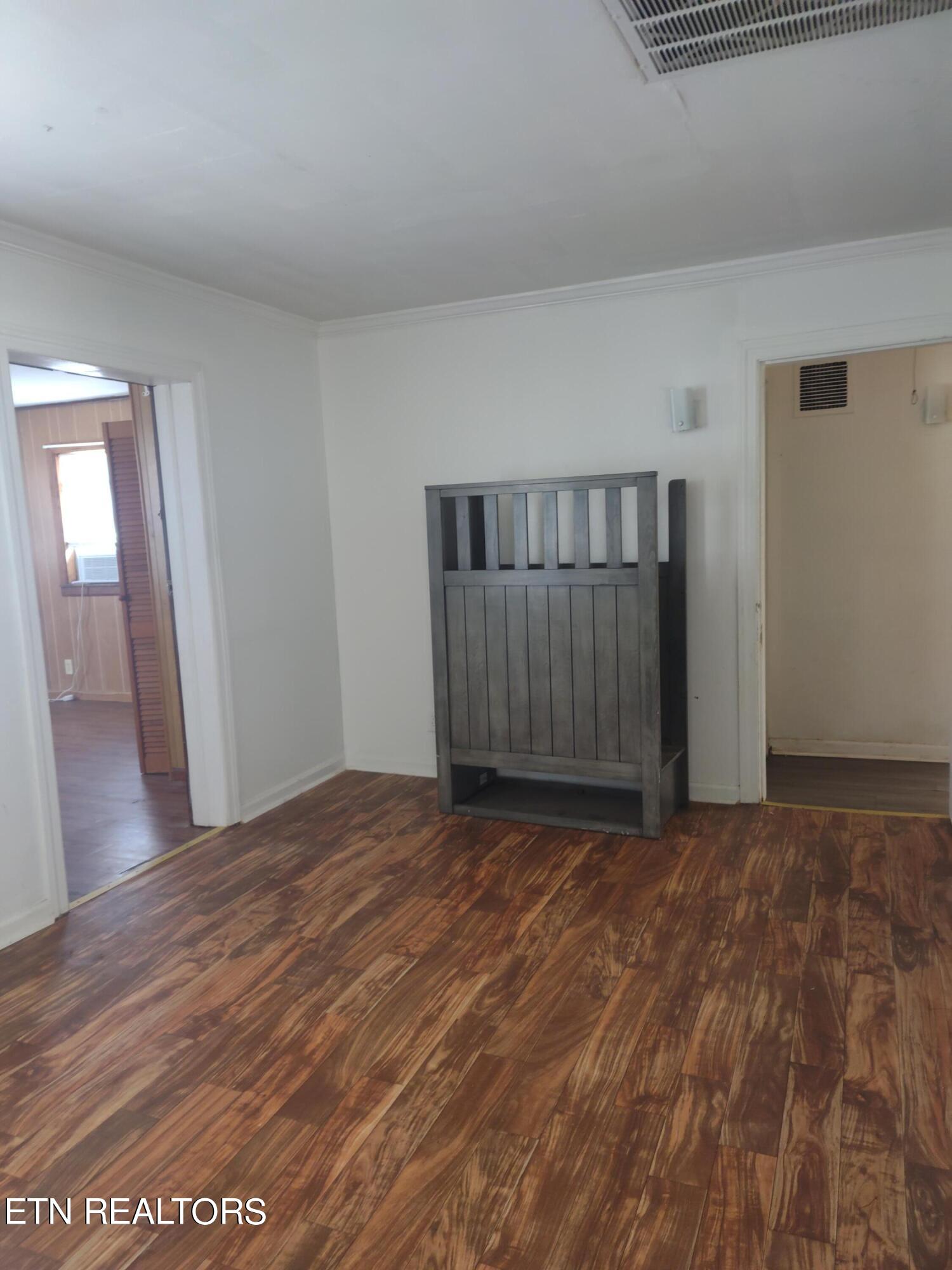 219 S Dillard Ave