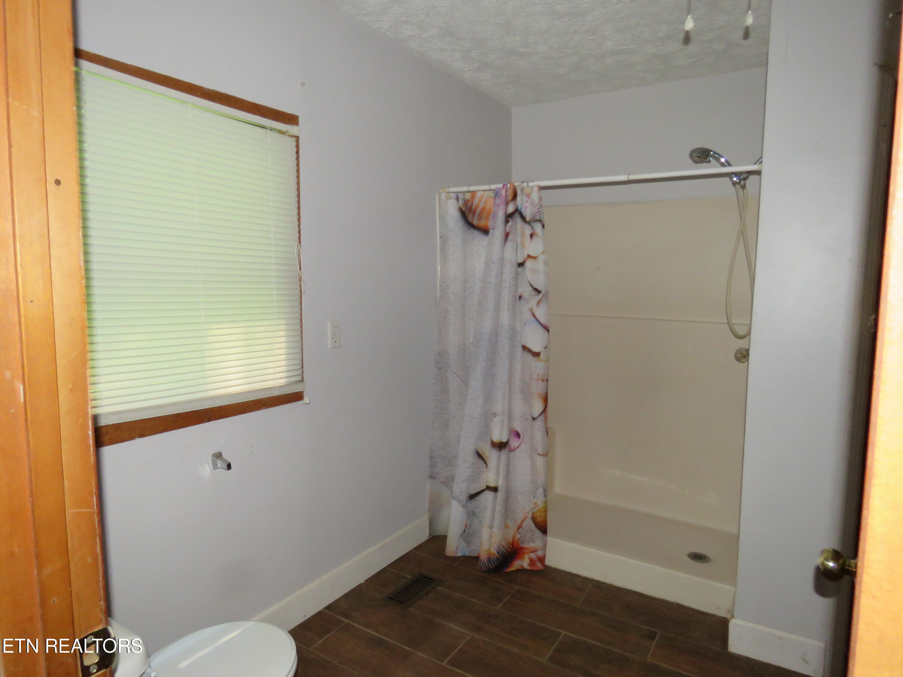 456 Tackett Loop