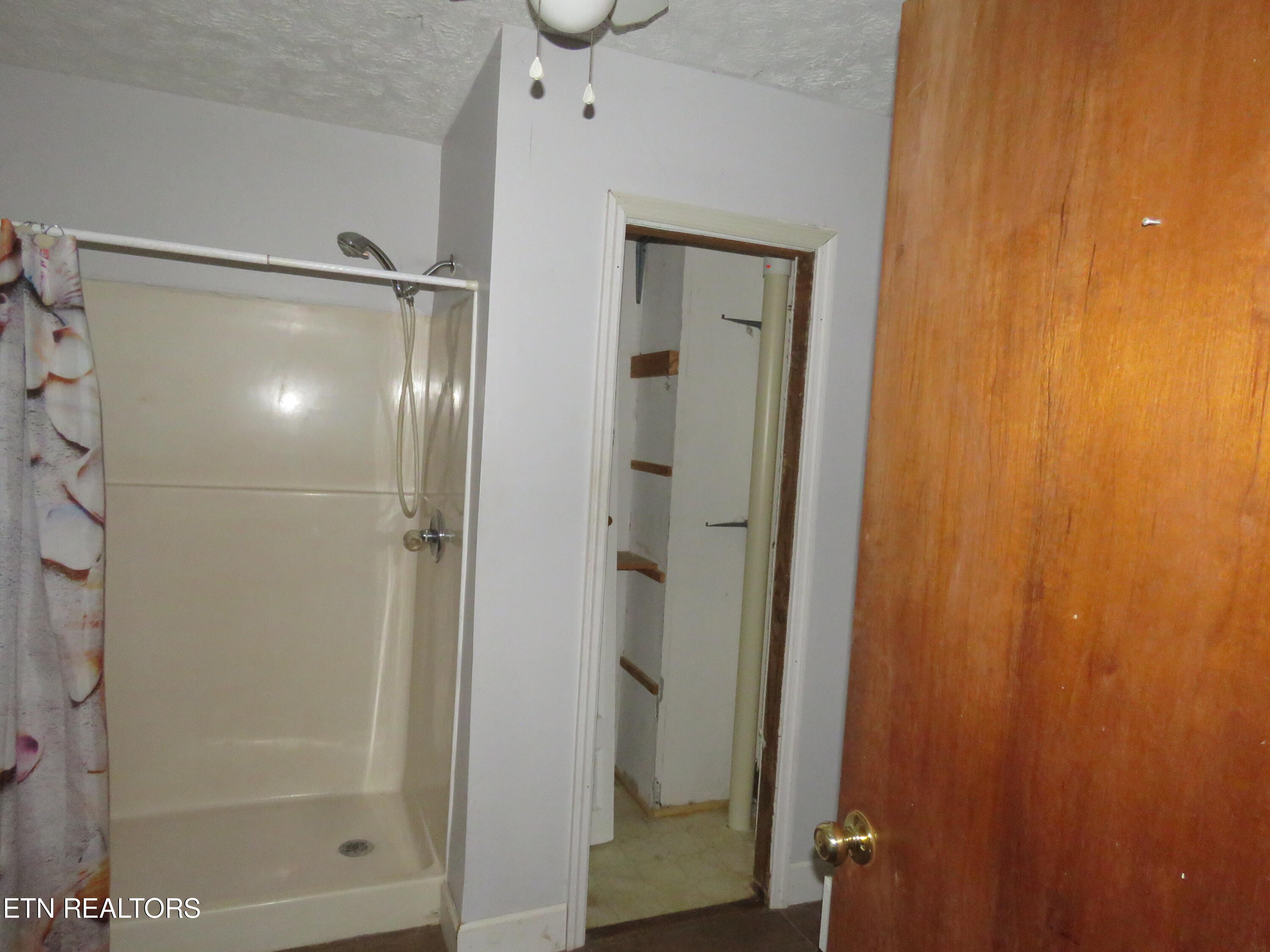 456 Tackett Loop