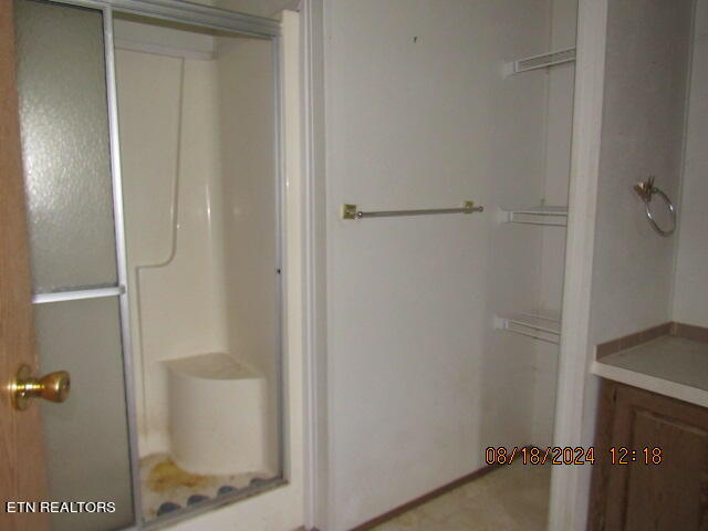 480 Russell Hill Road - Off Rd