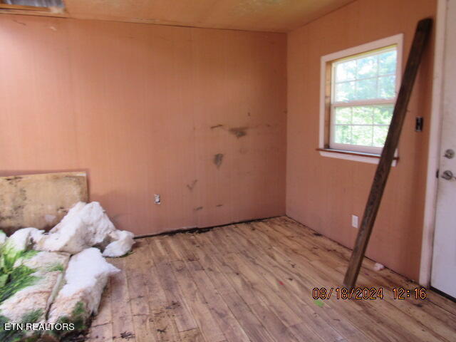 480 Russell Hill Road - Off Rd