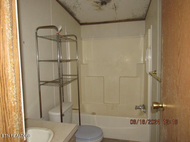 480 Russell Hill Road - Off Rd