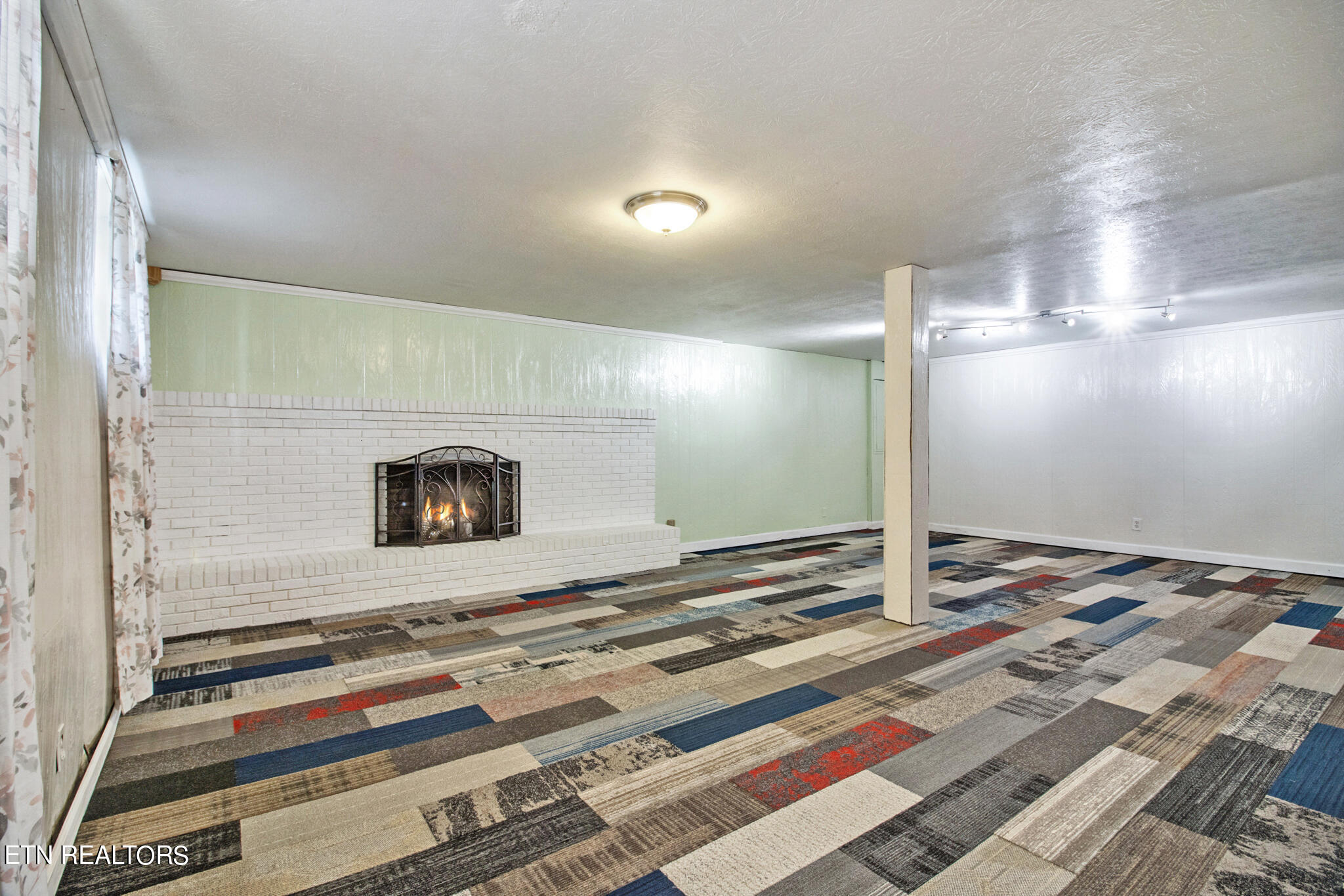 155 Edgewood Heights Lane