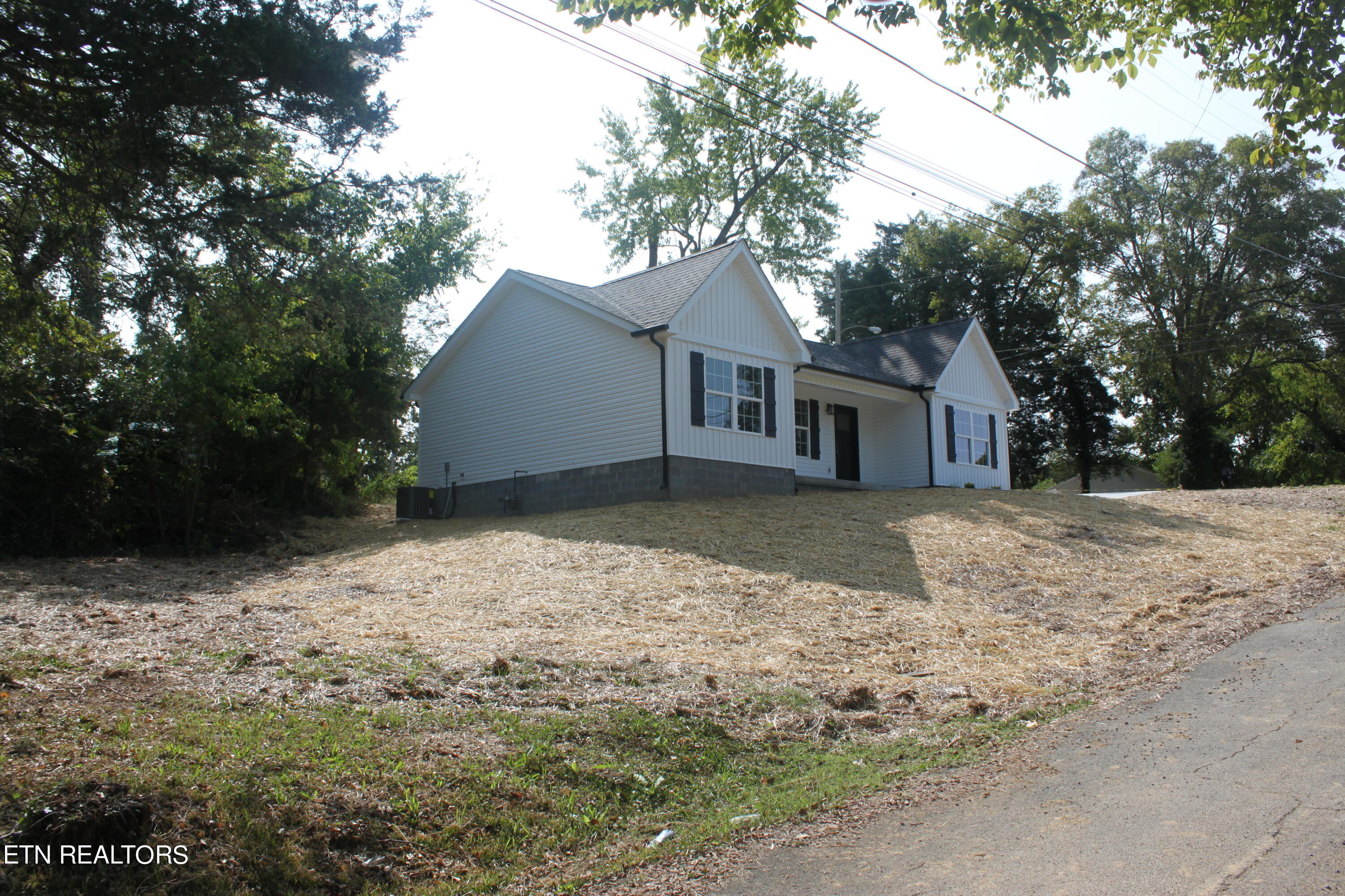 229 Edgewood Ave
