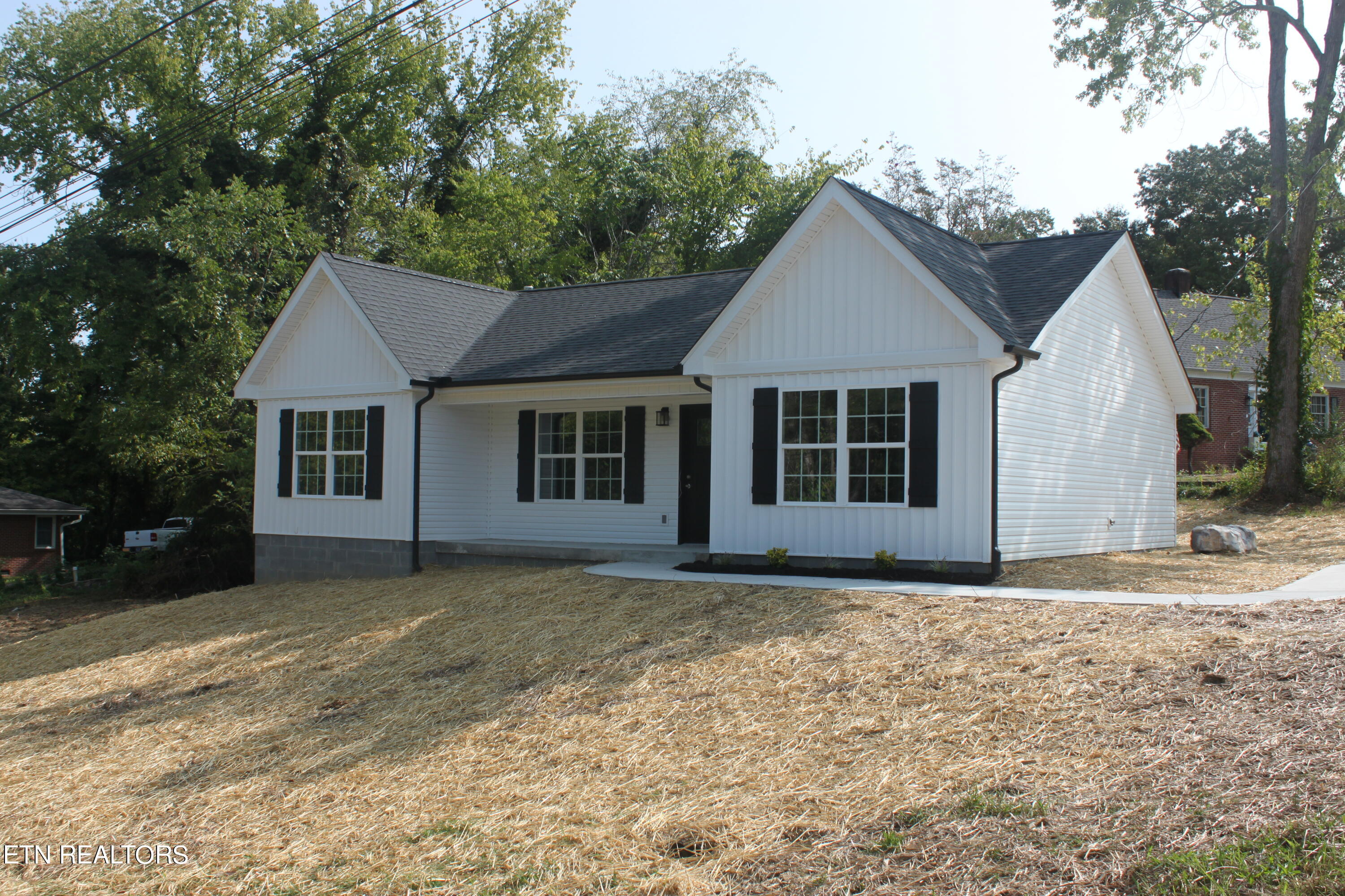 229 Edgewood Ave