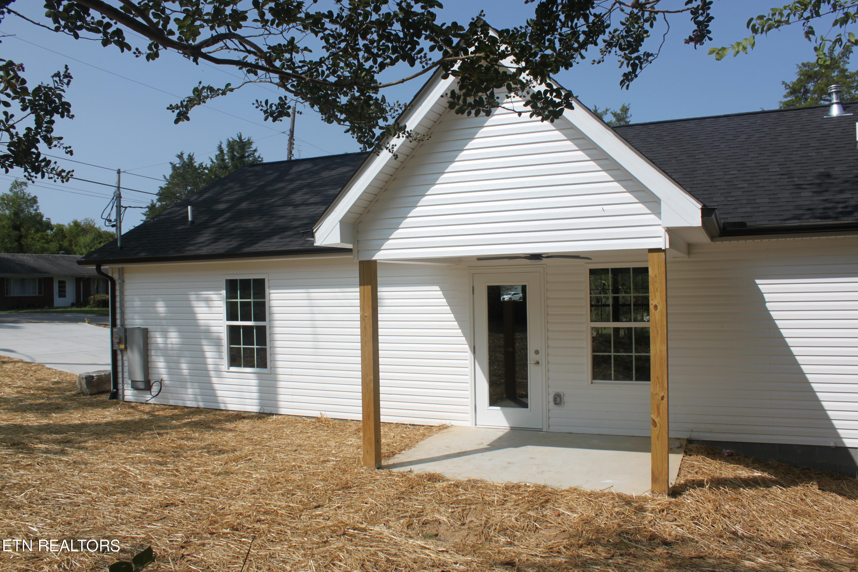 229 Edgewood Ave