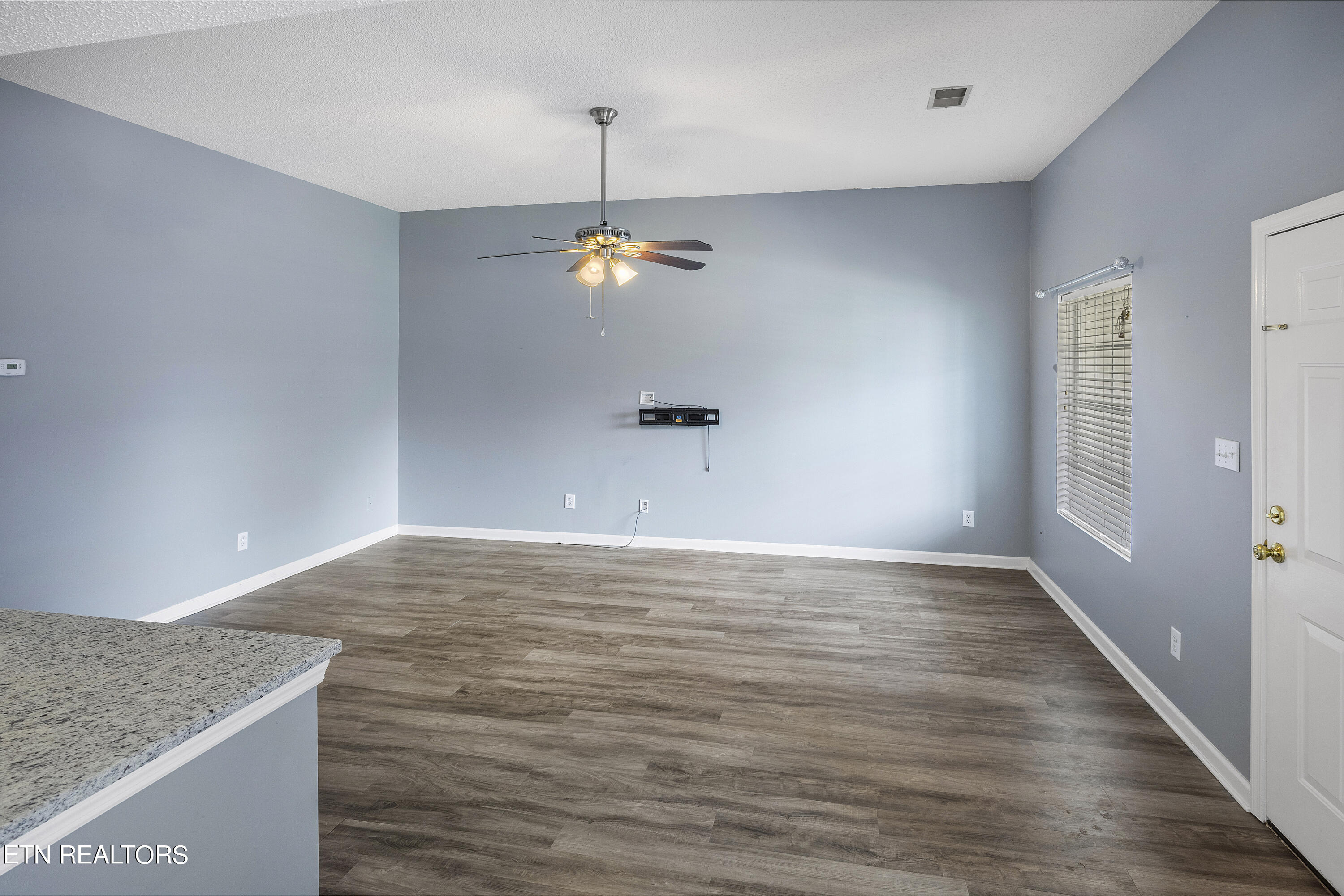 10002 Bellflower Way