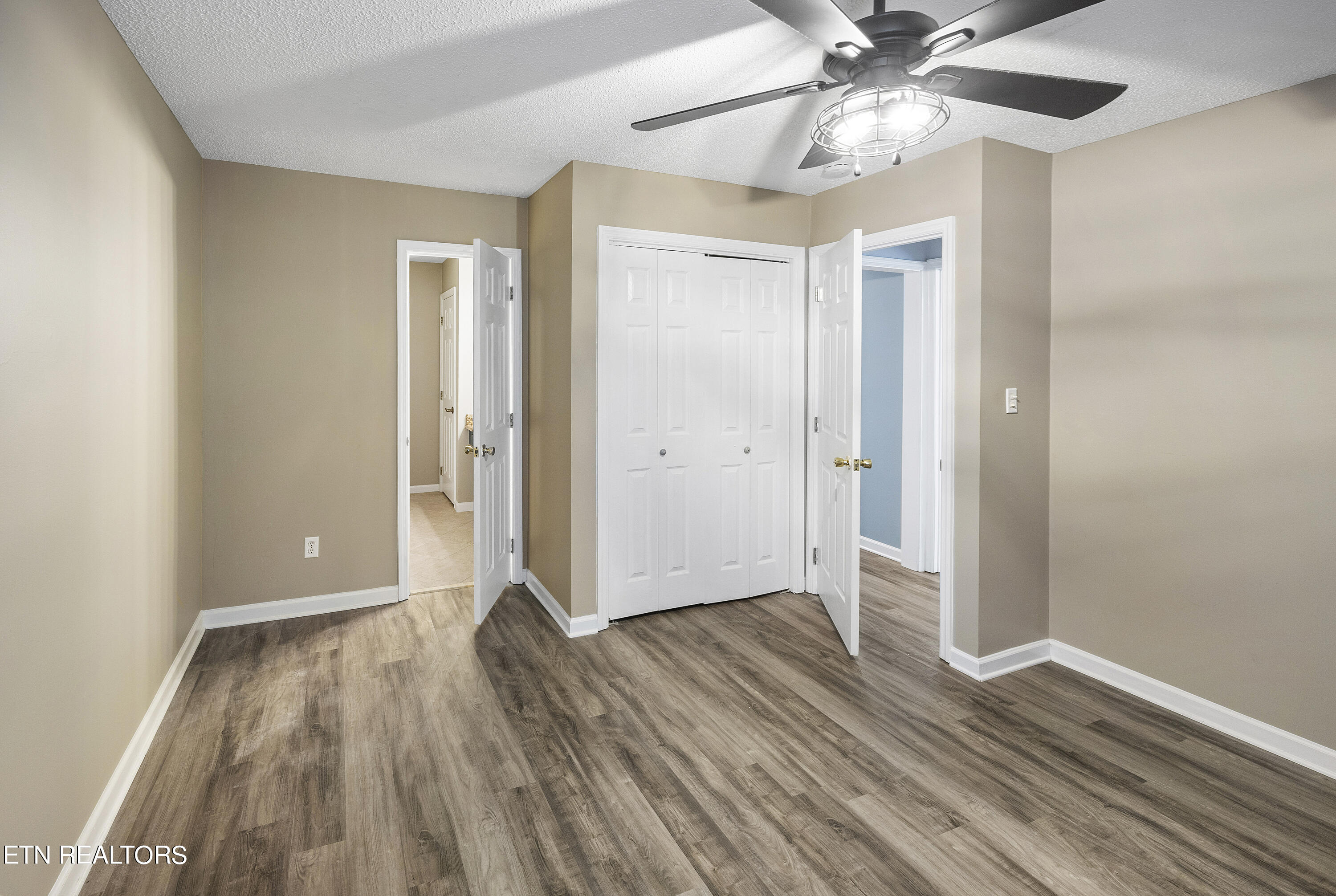 10002 Bellflower Way