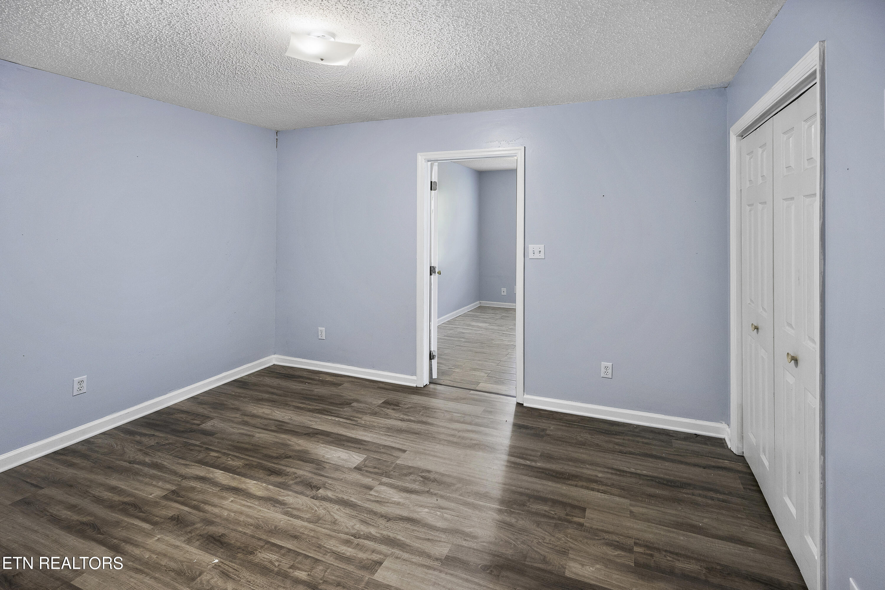 10002 Bellflower Way