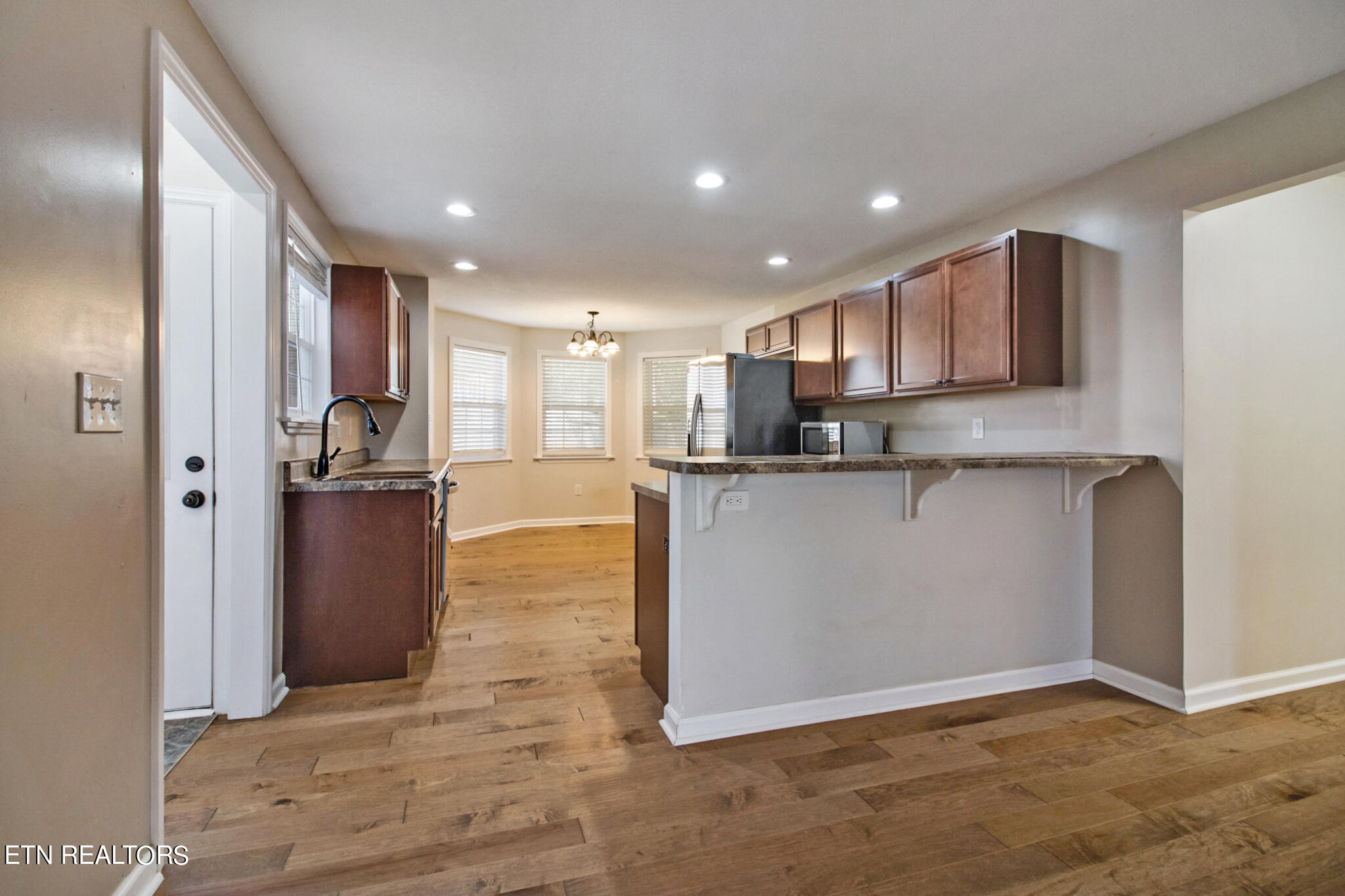 350 Jefferson Ave