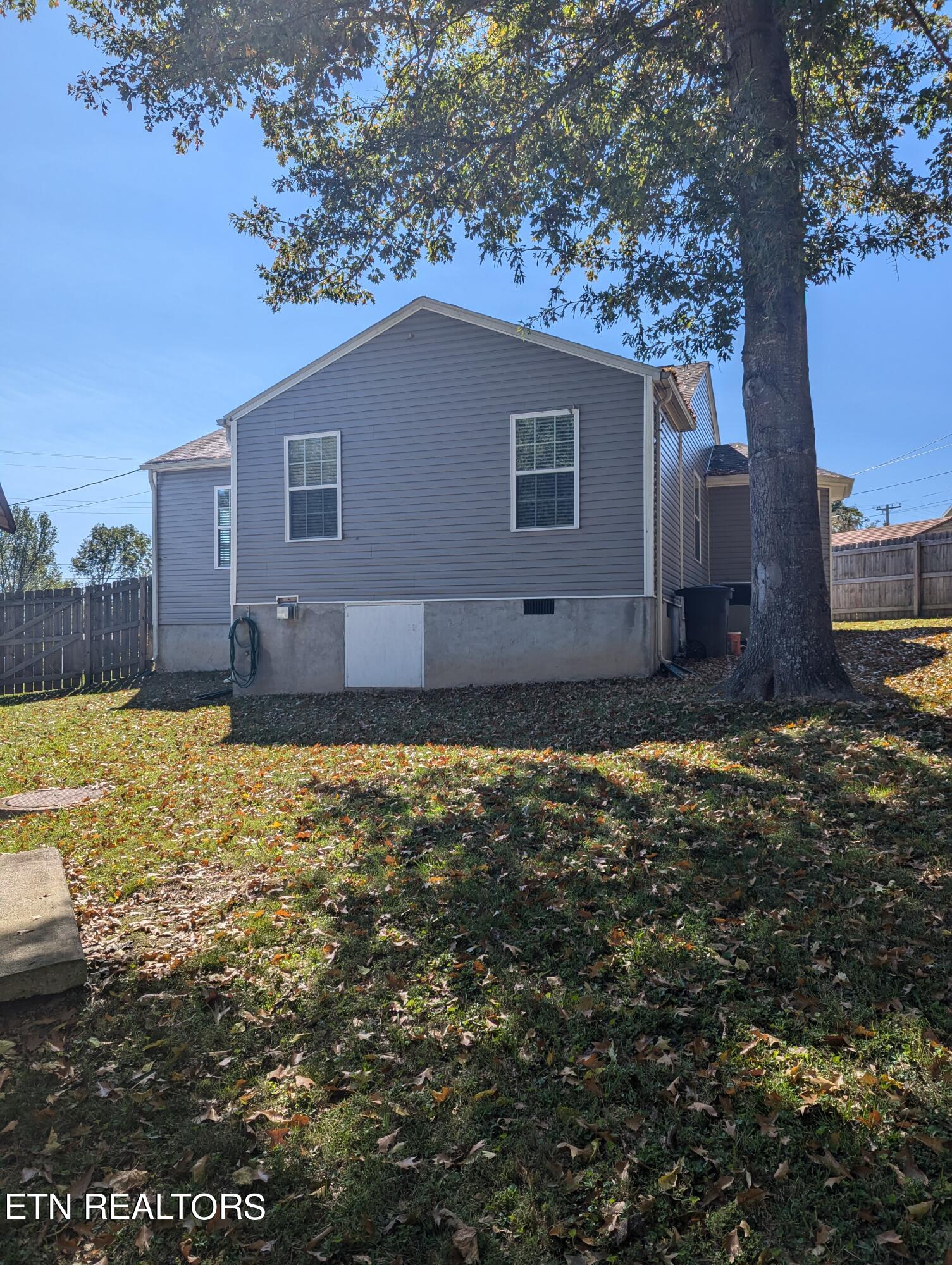 350 Jefferson Ave