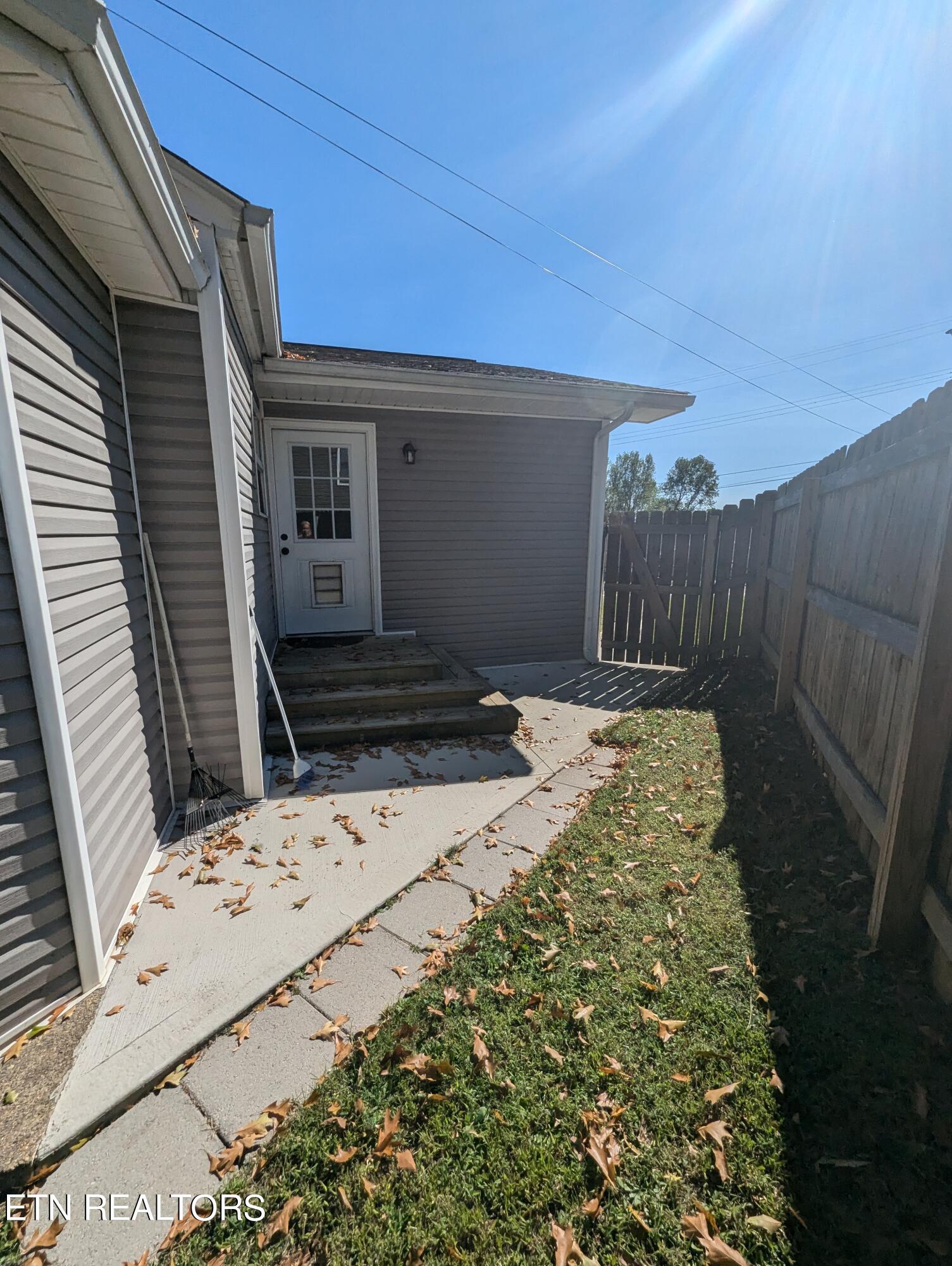 350 Jefferson Ave