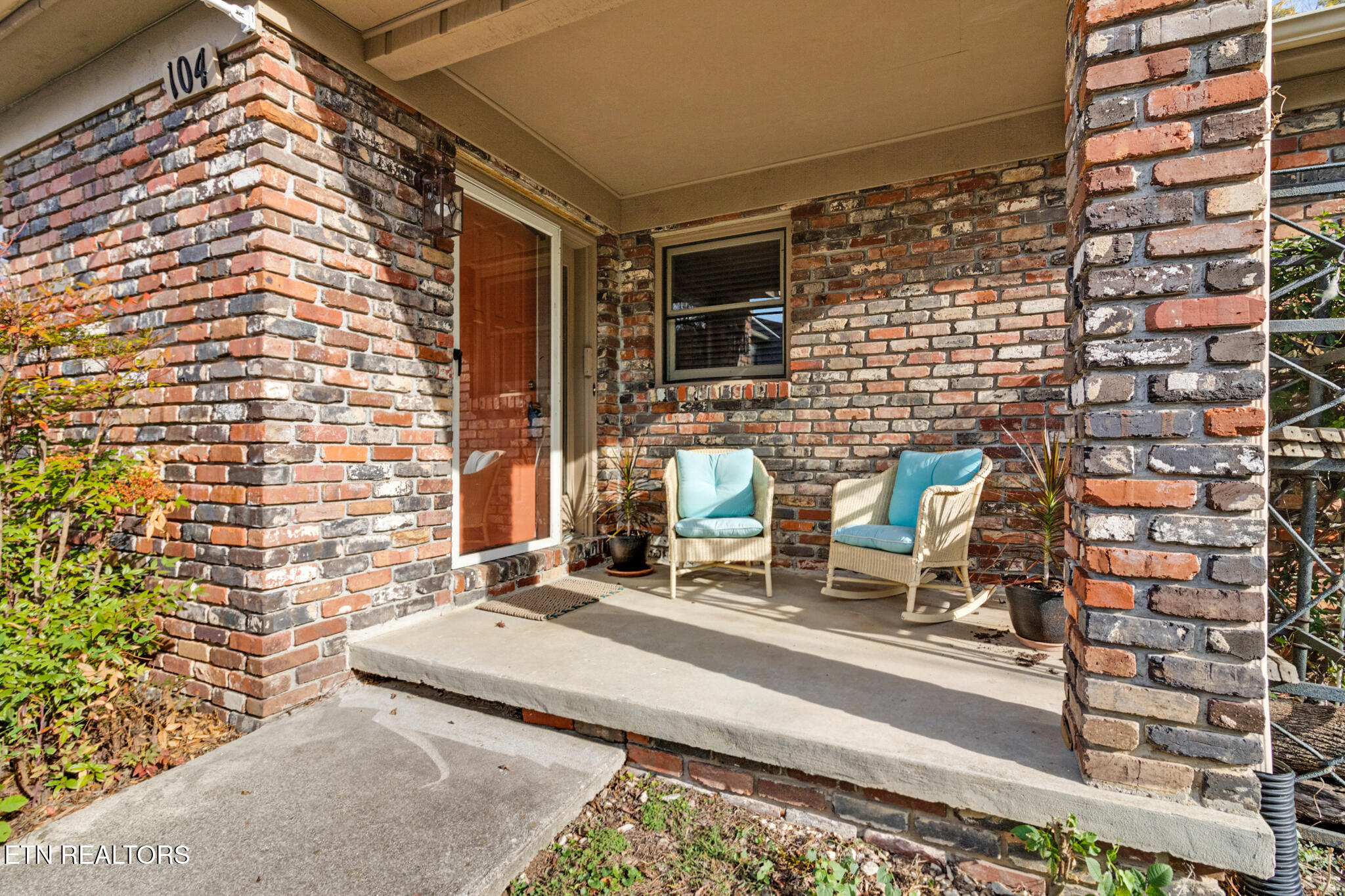 104 Hampshire Circle