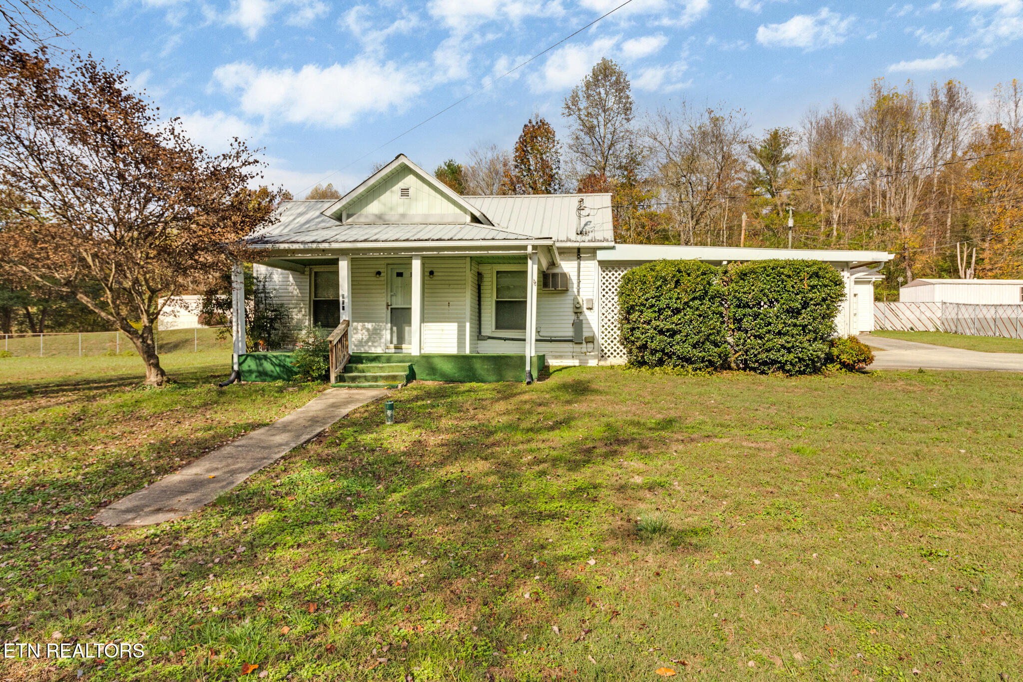 901 Cemetery Rd