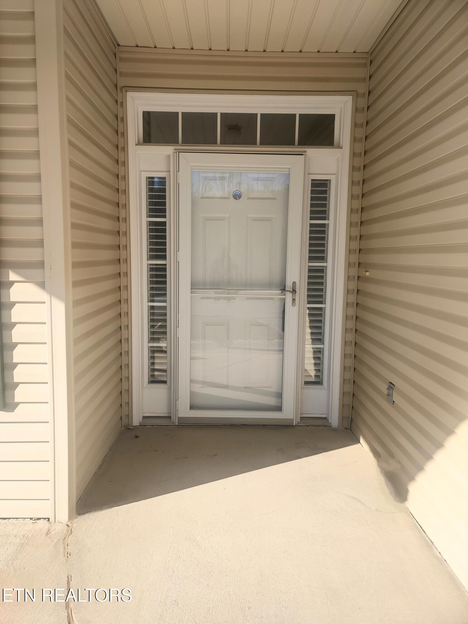 709 Mountainoak Lane
