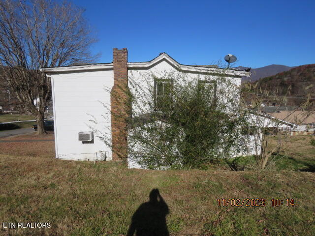 302 East St