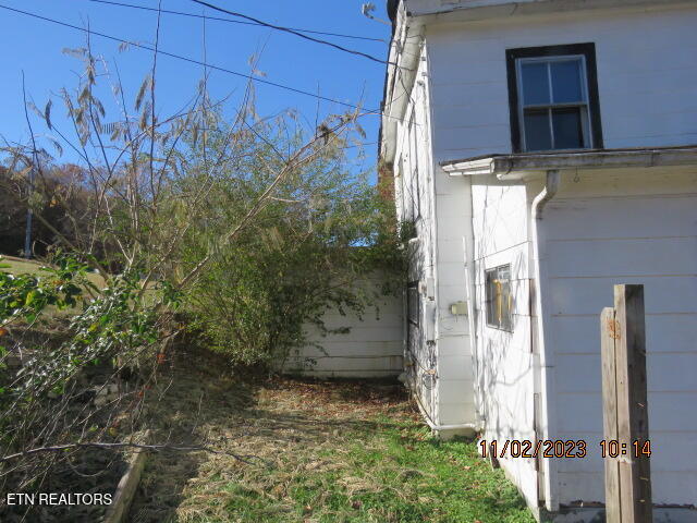 302 East St