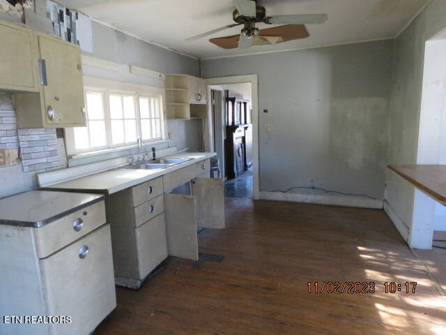 302 East St