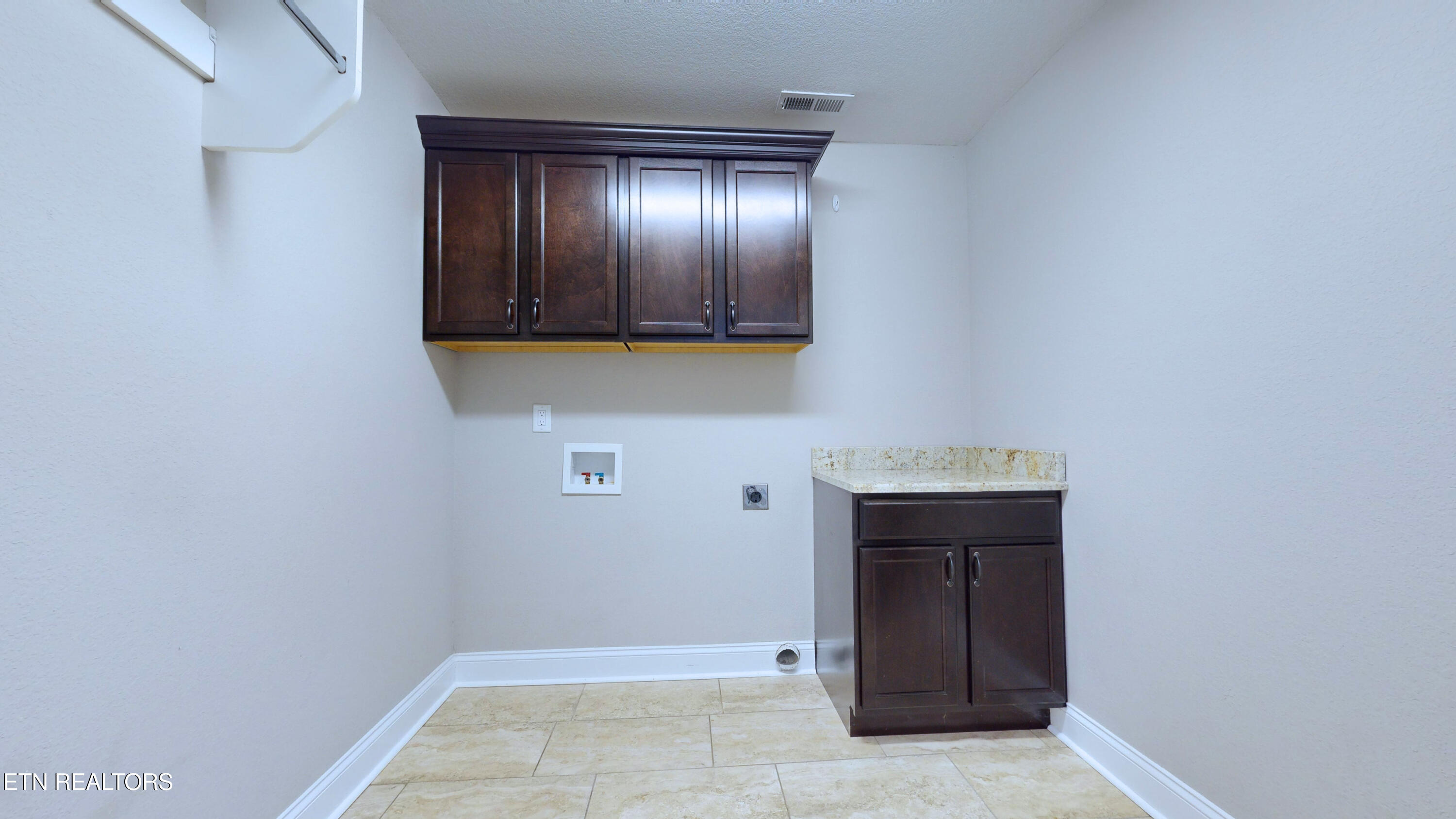 819 Royal View Drive