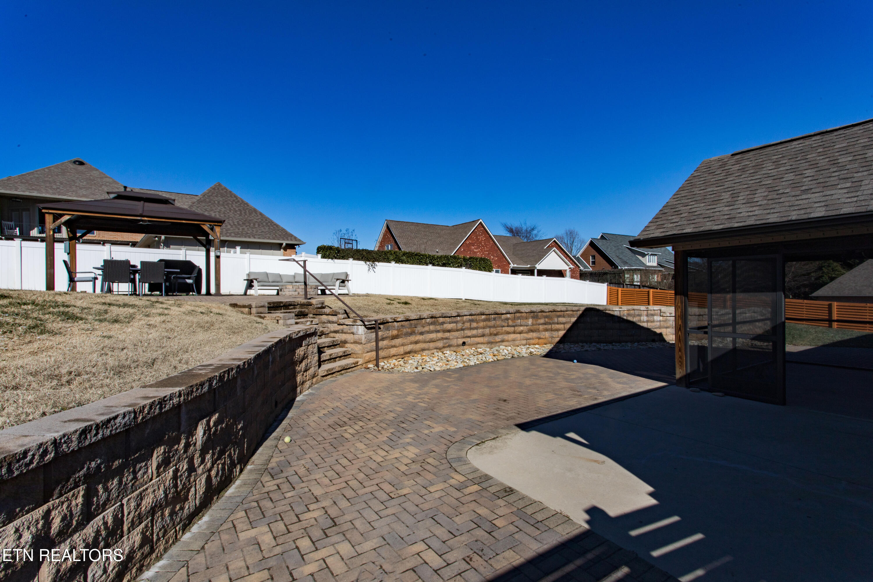 819 Royal View Drive