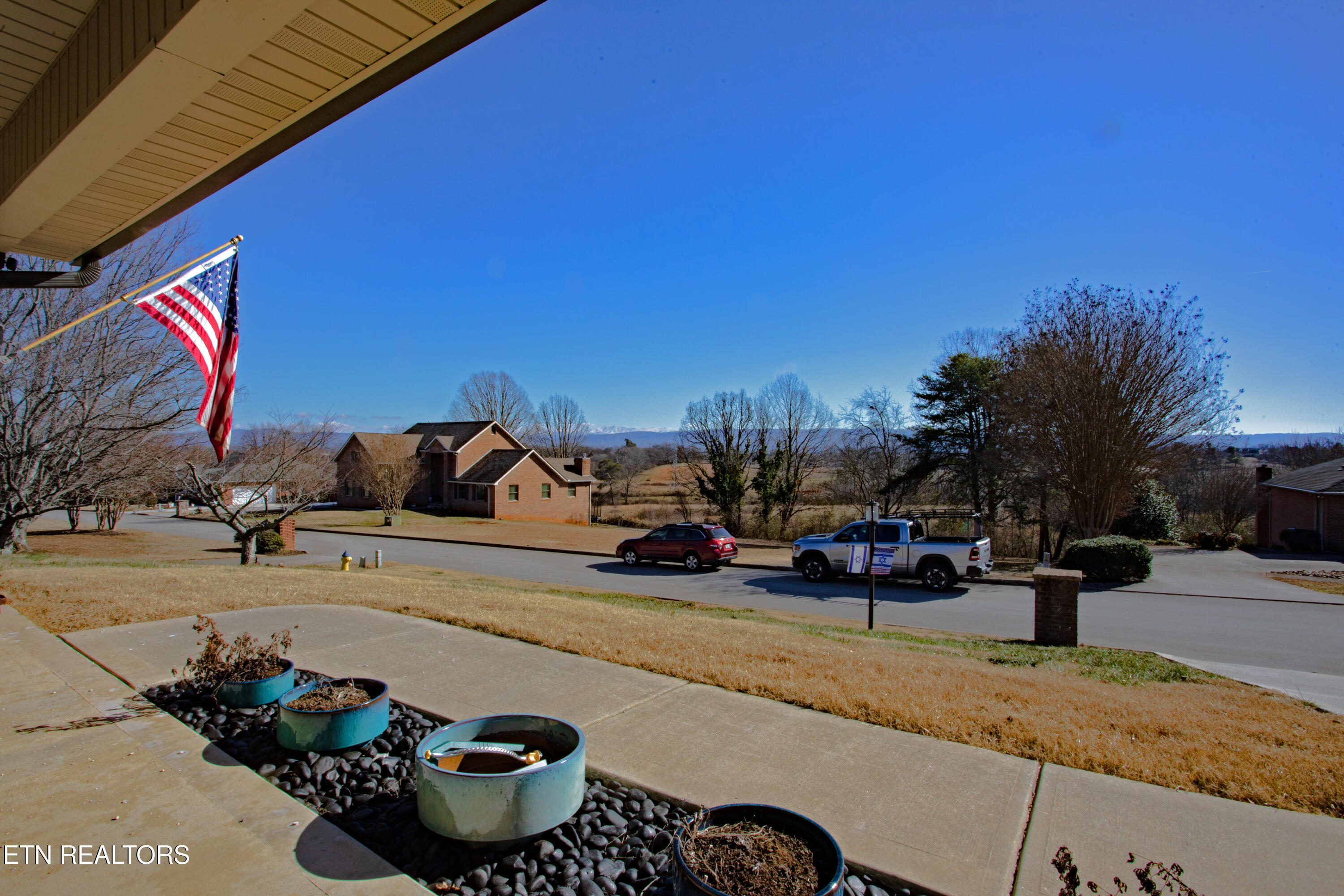 819 Royal View Drive