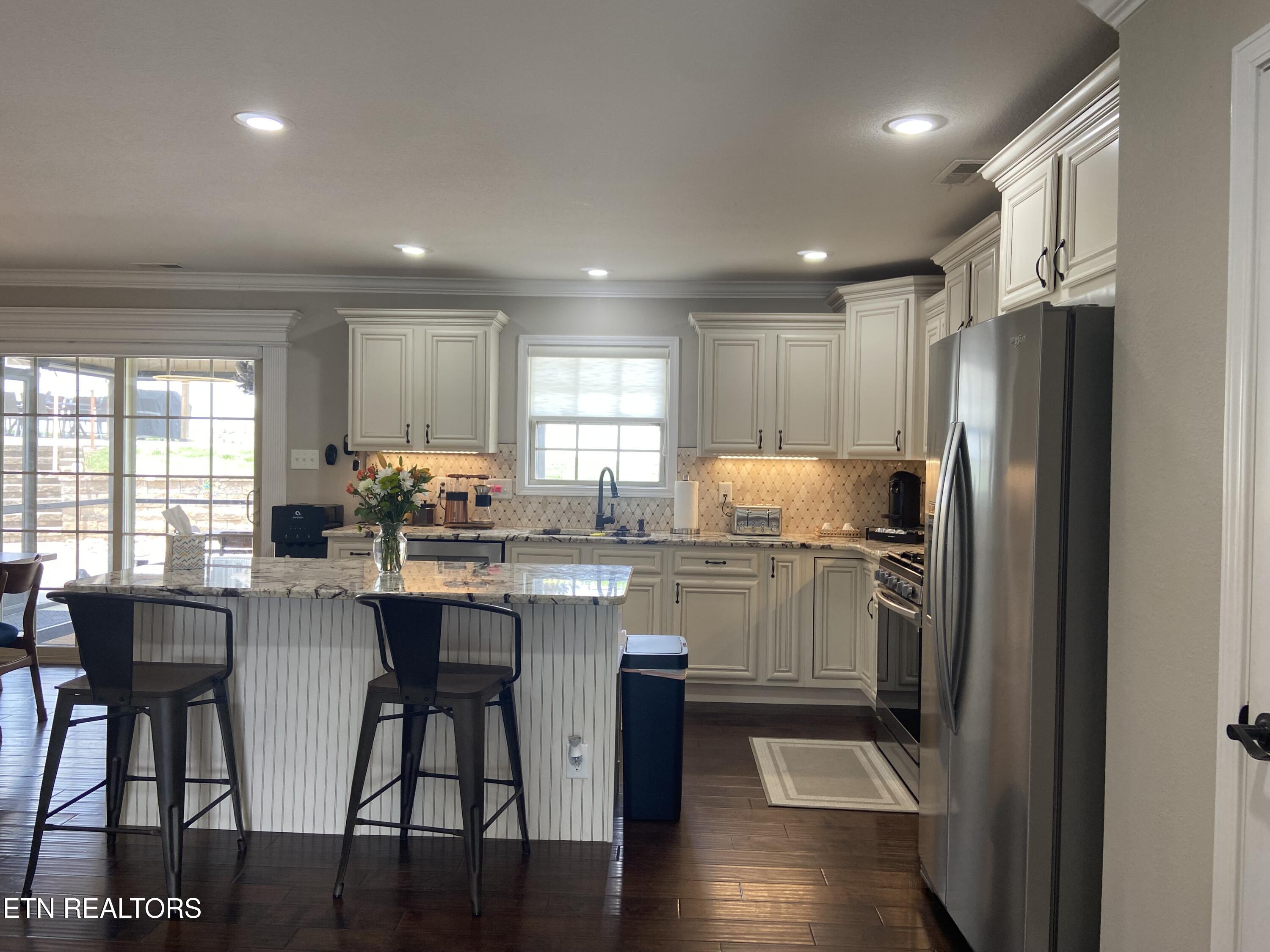 819 Royal View Drive