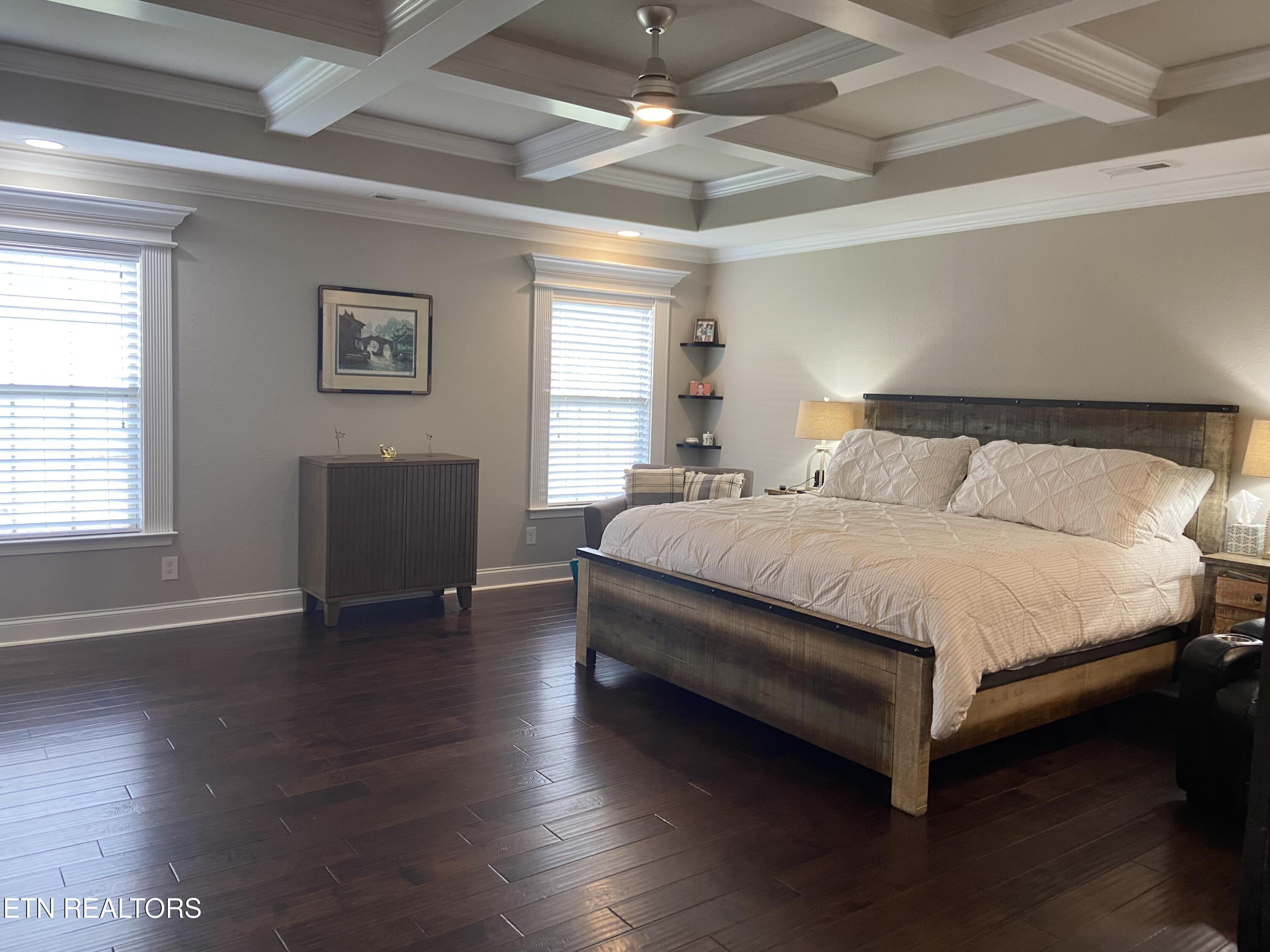 819 Royal View Drive