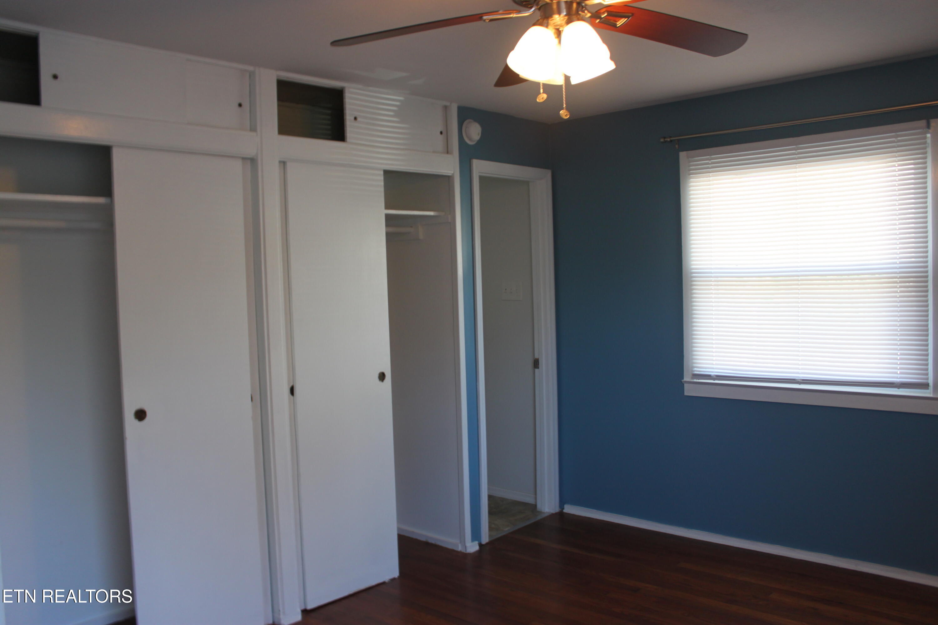 114 E Price Rd