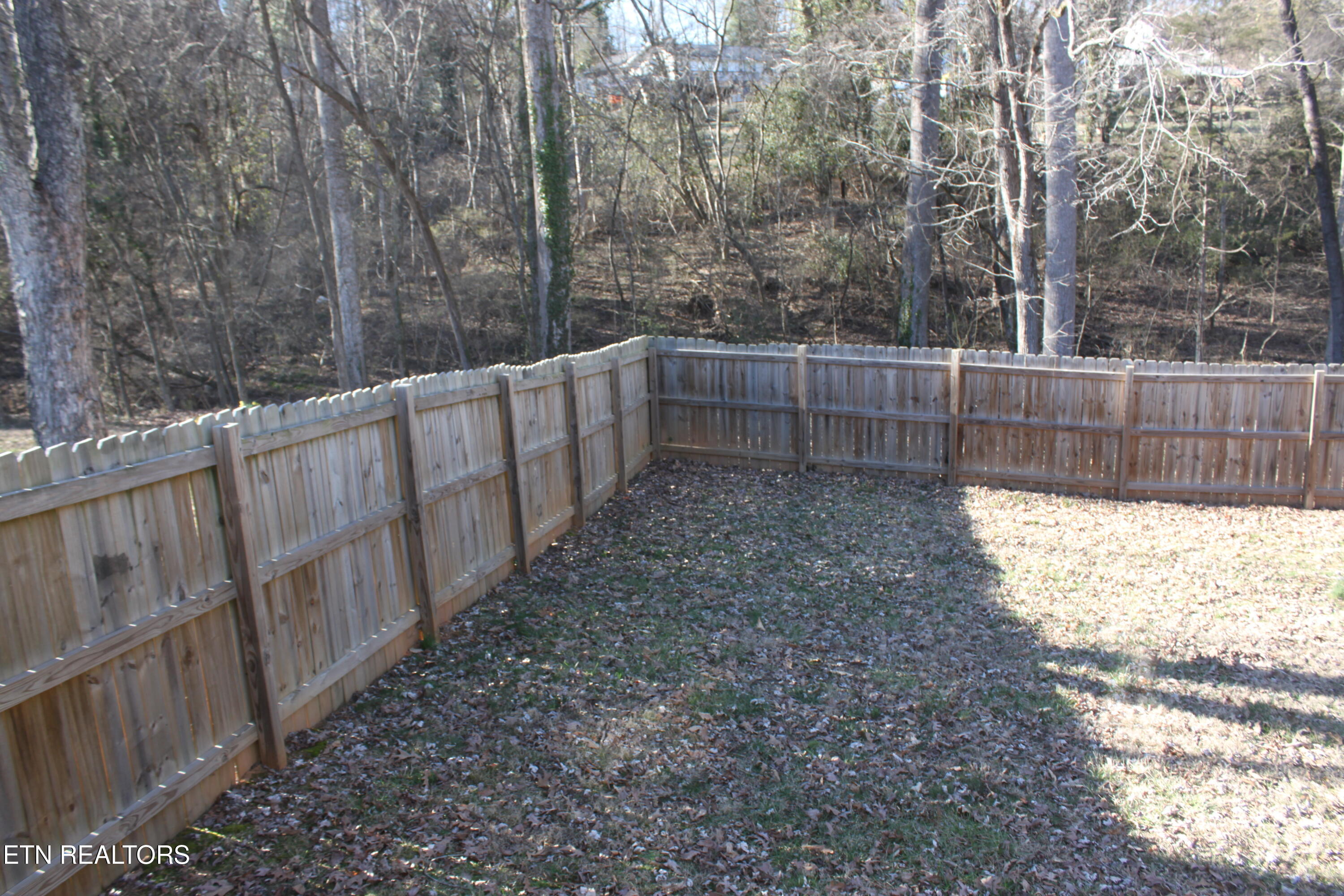 114 E Price Rd